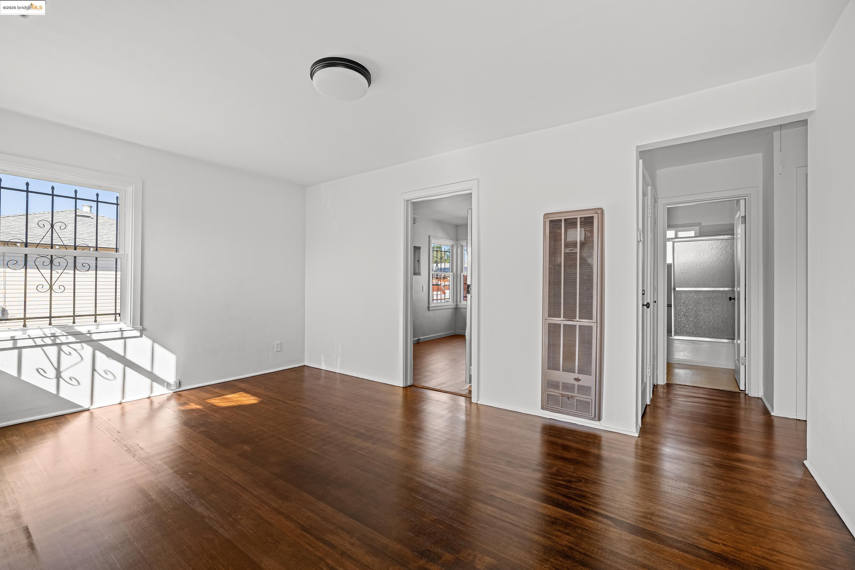 Photo #2: 41112615 Listing 