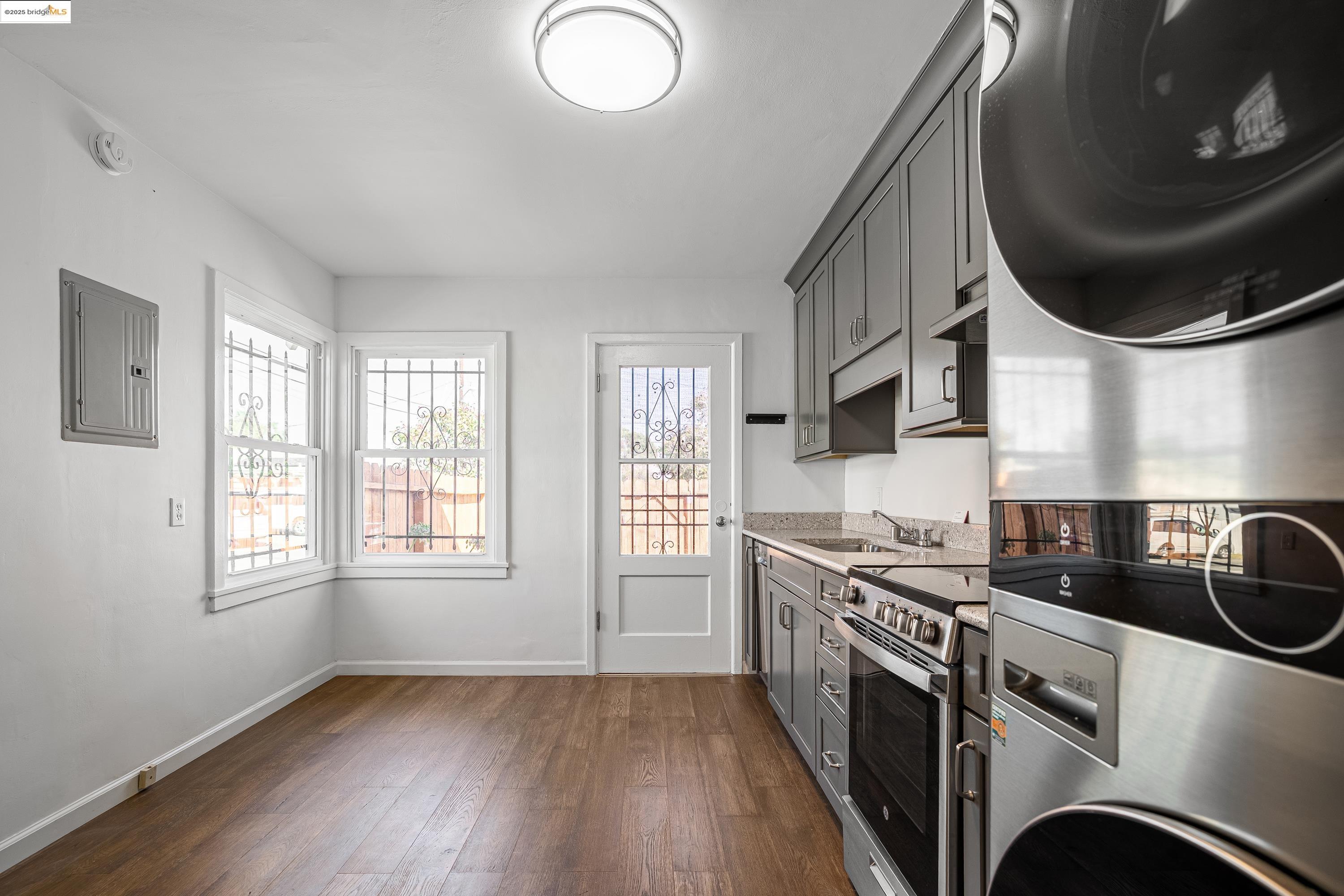 Photo #6: 41112615 Listing 