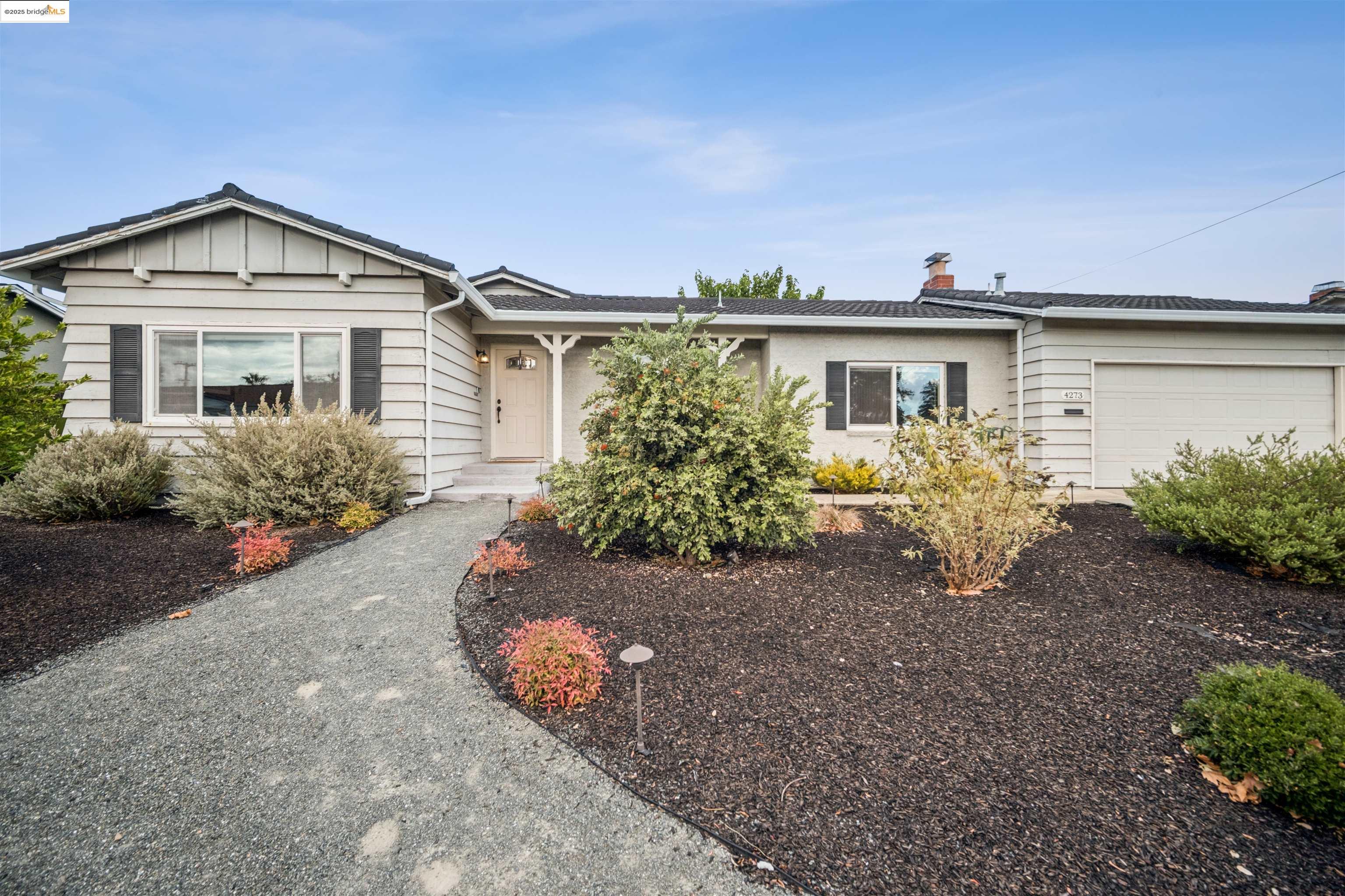 Front Image Thumbnail for EB41112616