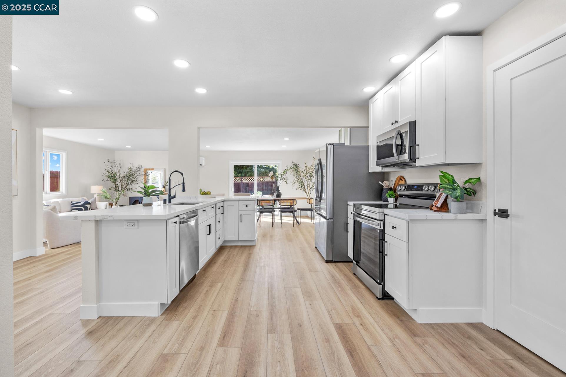 Detail Gallery Image 13 of 50 For 2697 Mayfair, Concord,  CA 94520 - 4 Beds | 2 Baths