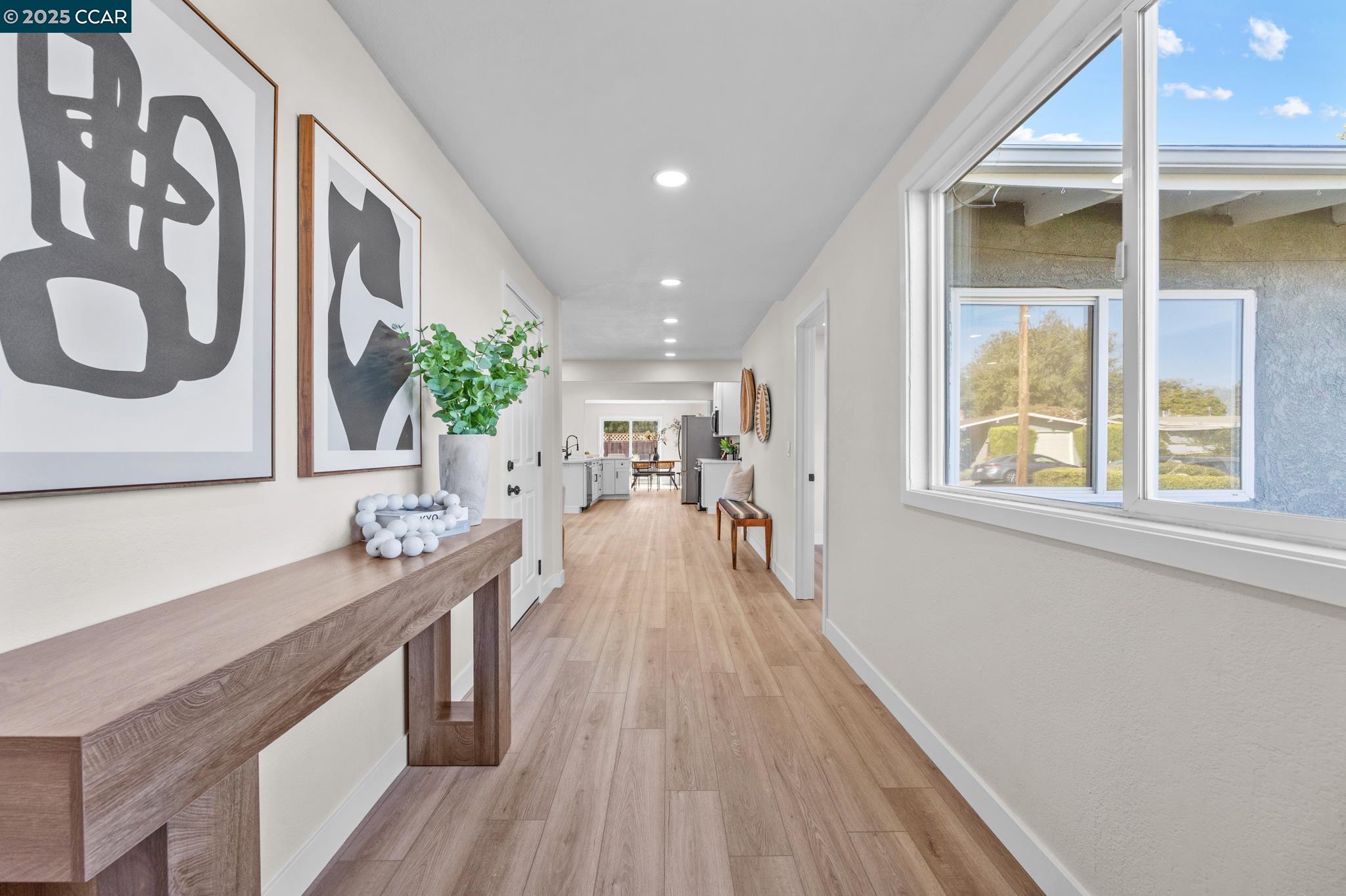 Detail Gallery Image 4 of 50 For 2697 Mayfair, Concord,  CA 94520 - 4 Beds | 2 Baths