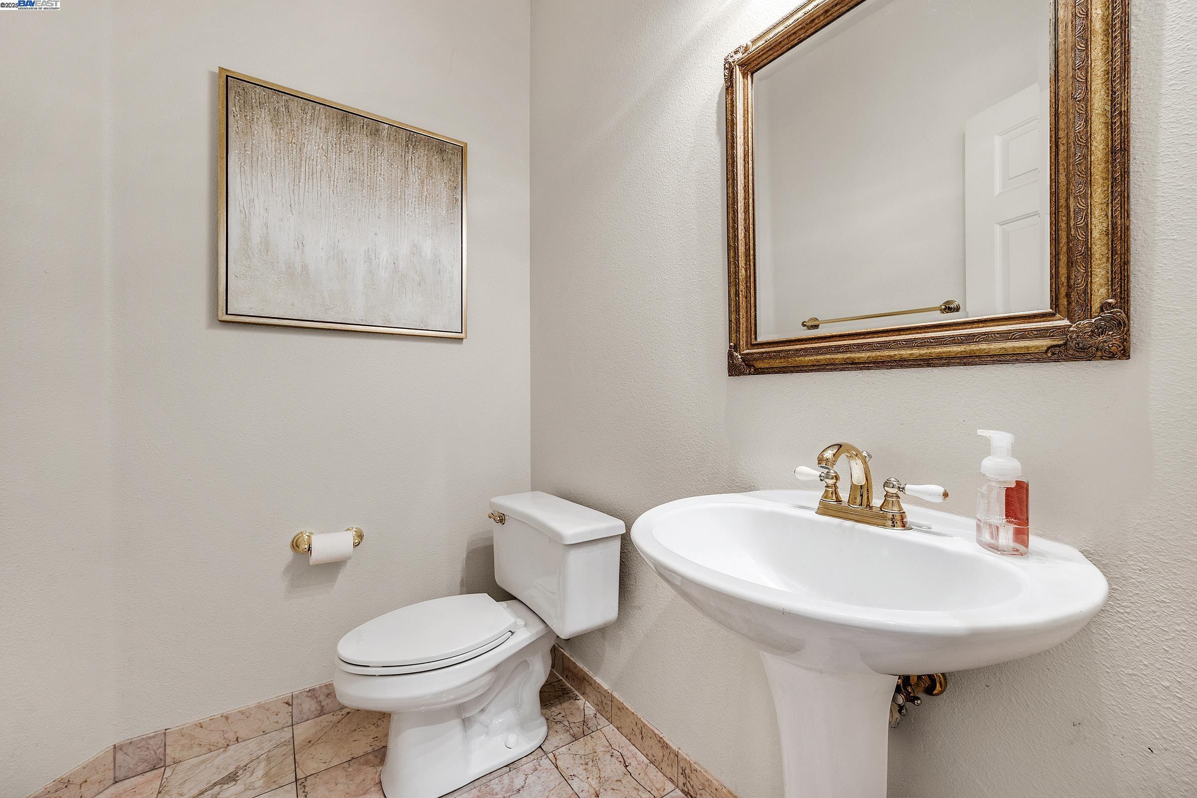 Photo #11: 41112621 Listing: Photo #11