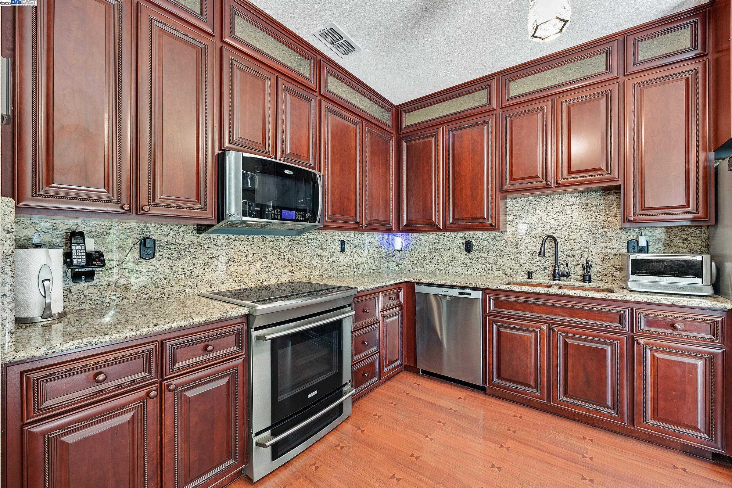Photo #16: 41112621 Listing: Photo #16