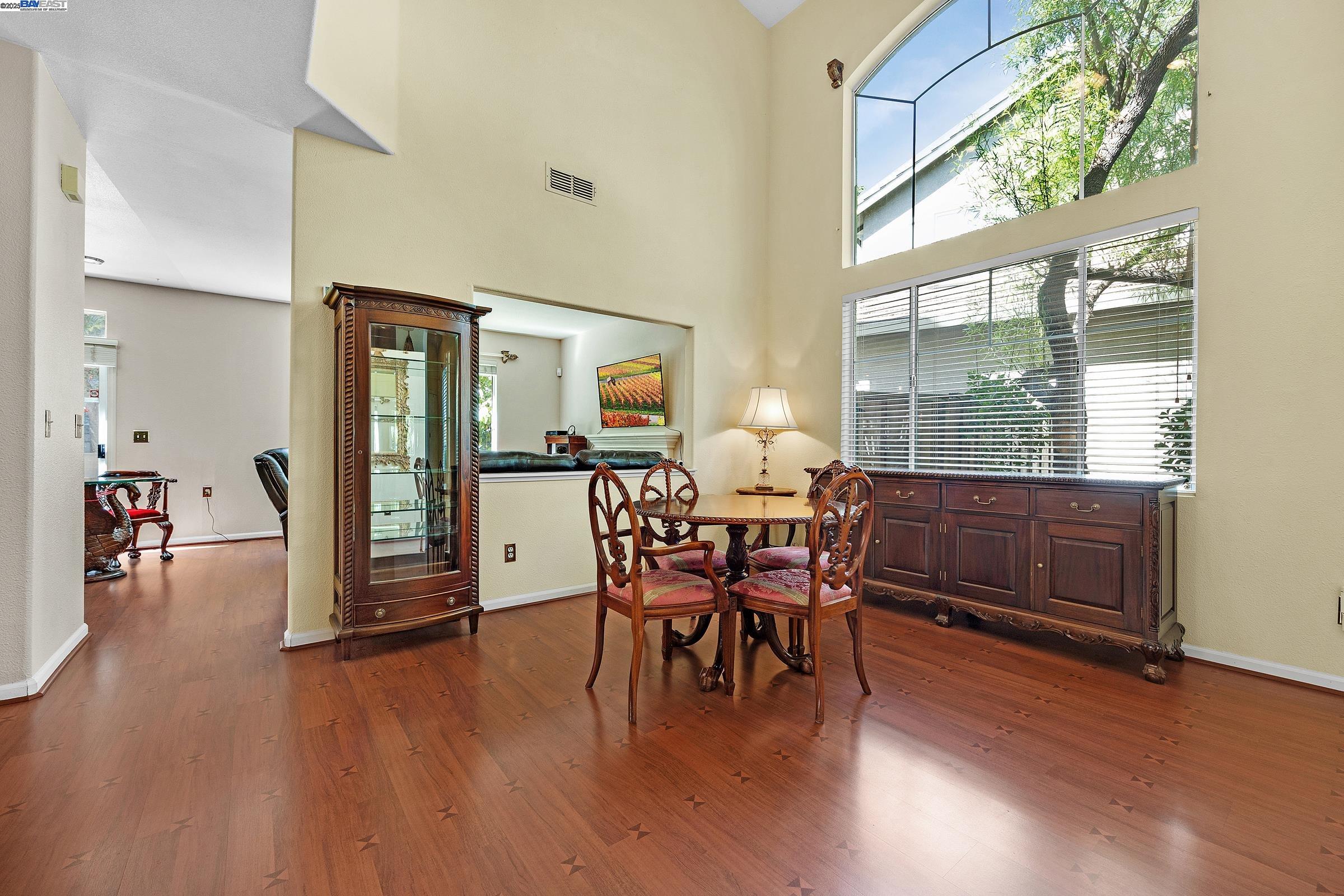 Photo #6: 41112621 Listing 