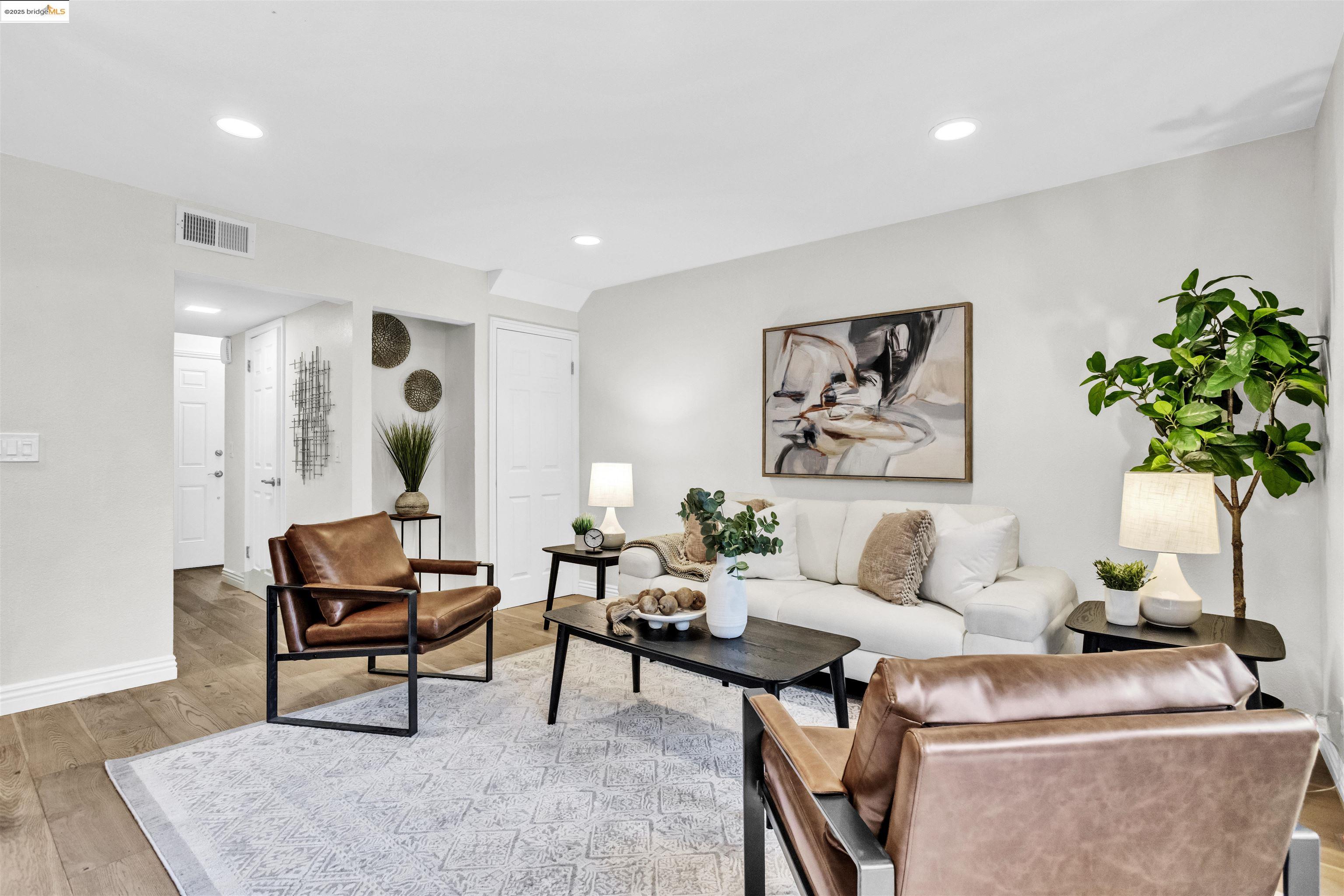 Front Image Thumbnail for EB41112625