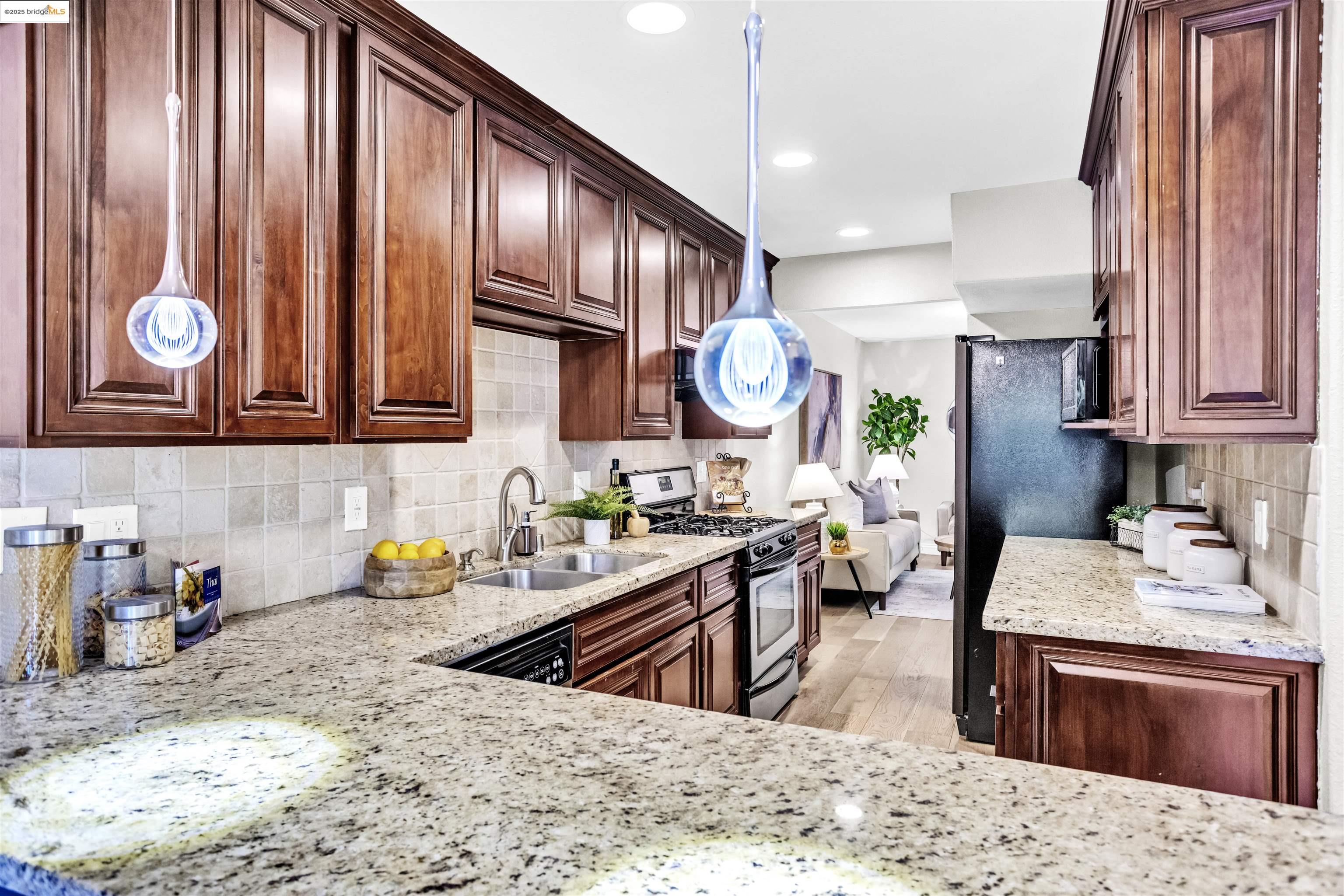 Photo #12: 41112625 Listing: Photo #12