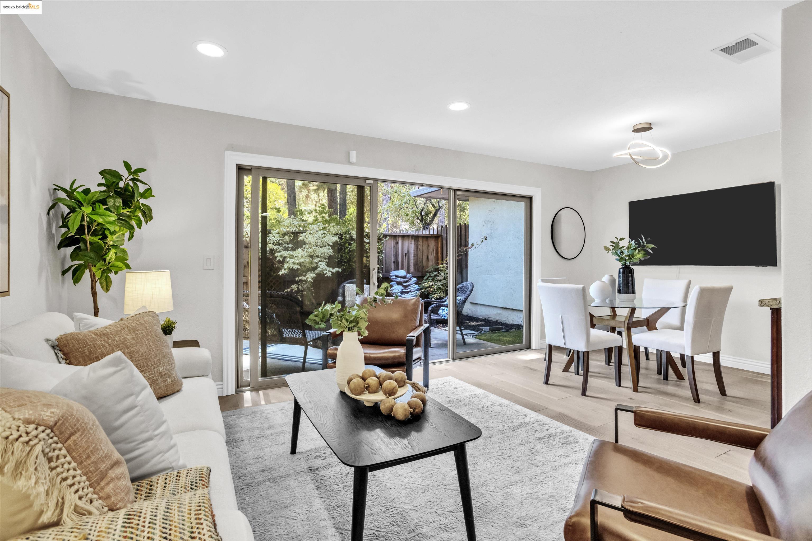 Photo #3: 41112625 Listing 