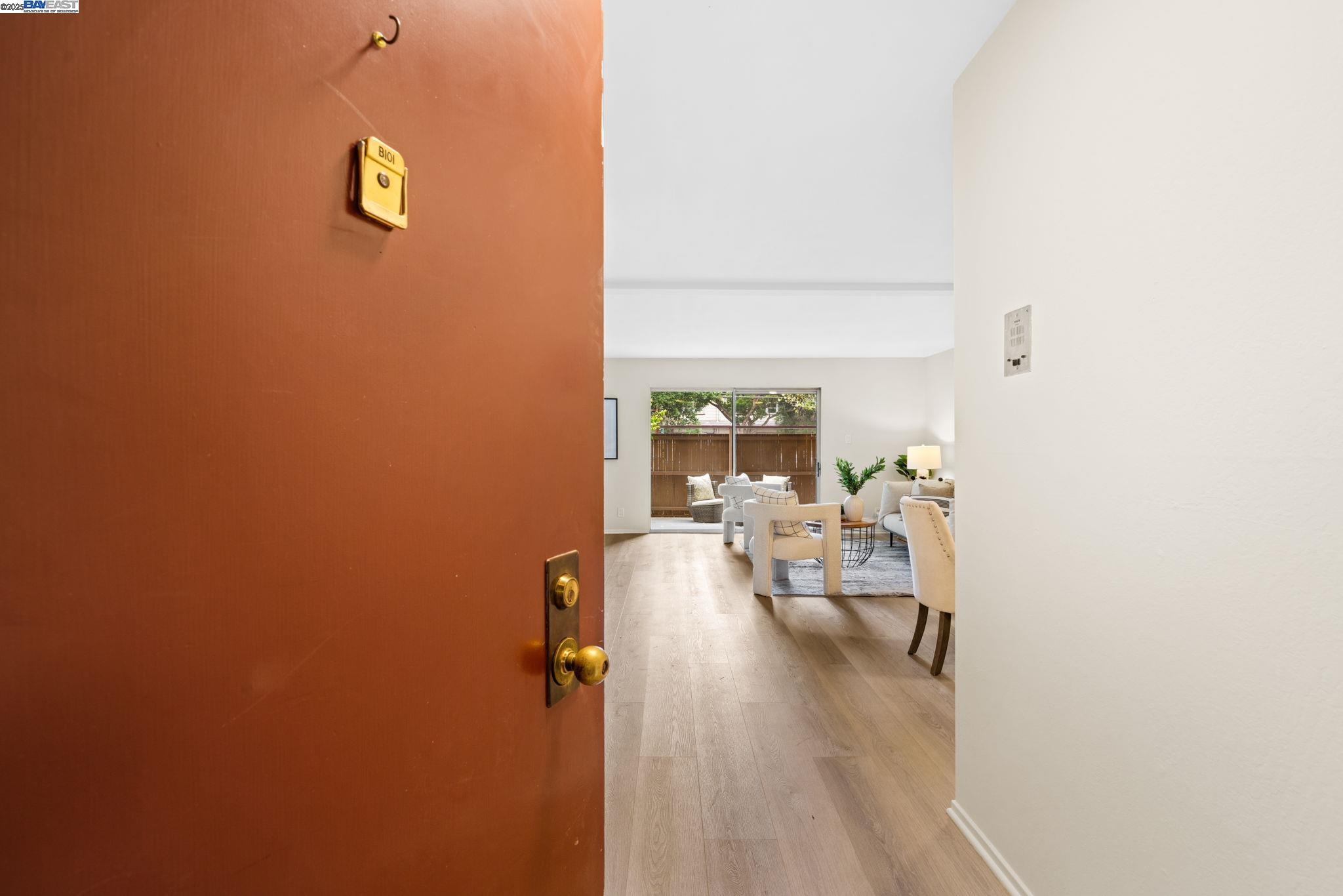 Photo #2: 41112644 Listing 