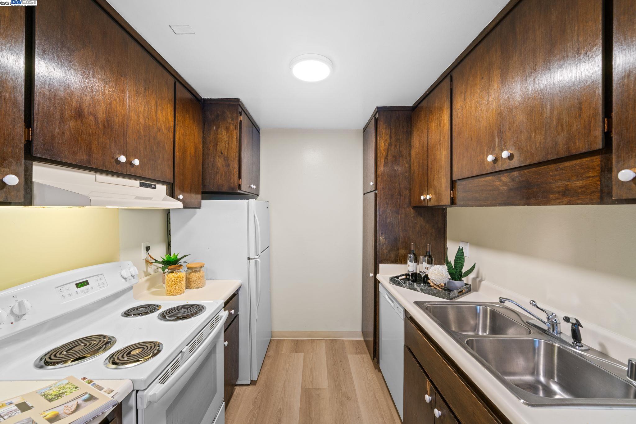 Photo #11: 41112644 Listing: Photo #11