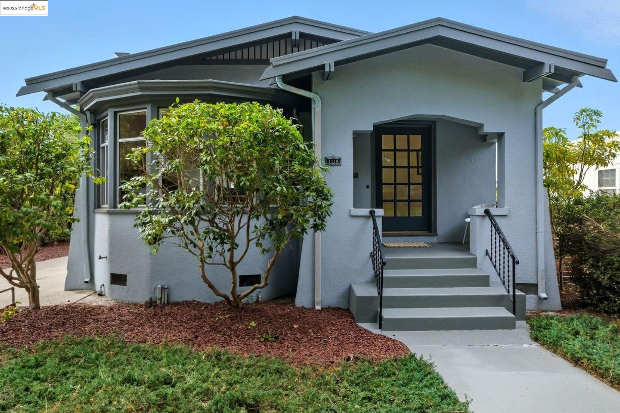 Front Image Thumbnail for EB41112649