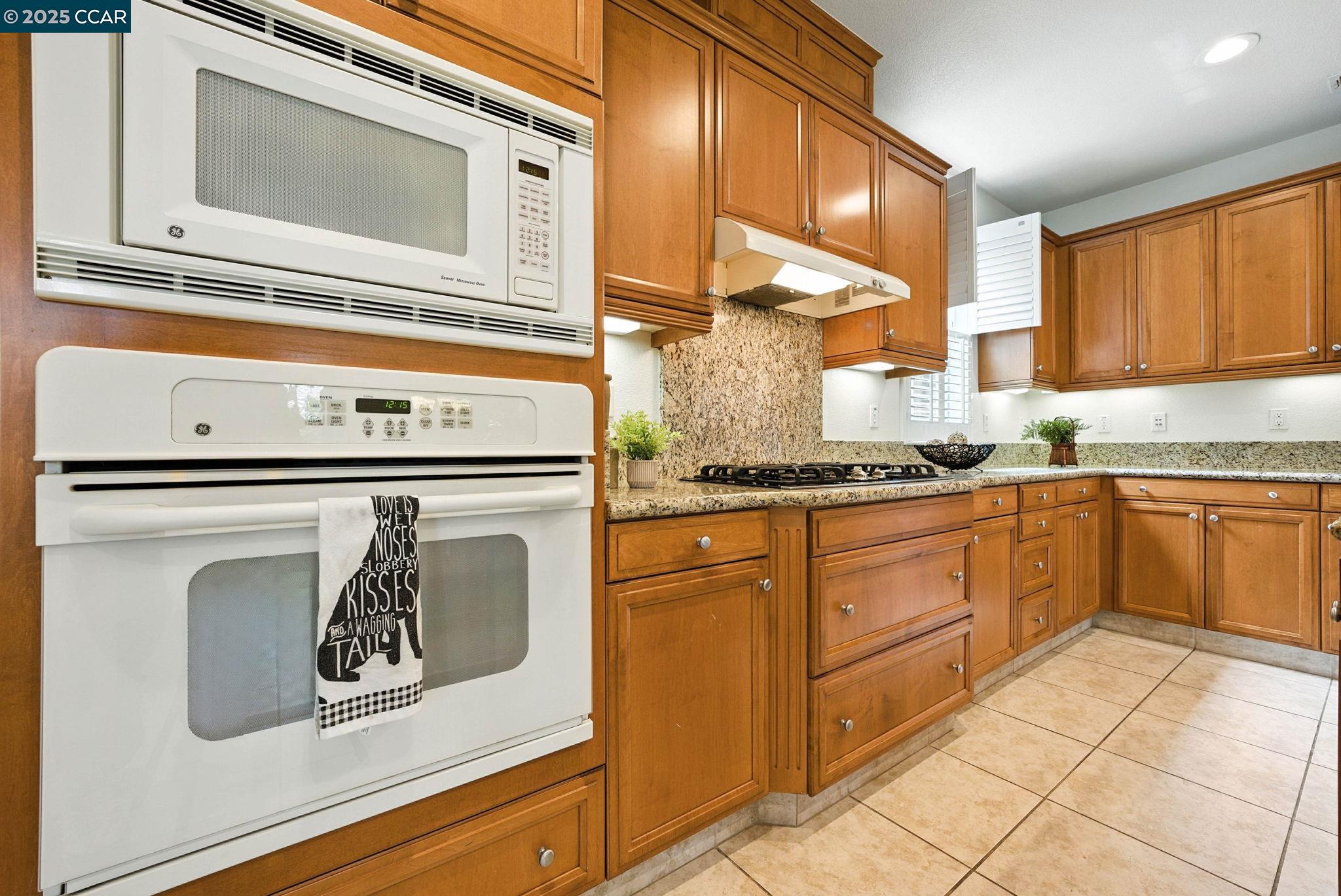 Detail Gallery Image 23 of 57 For 630 Oscar St, Vallejo,  CA 94592 - 5 Beds | 3/1 Baths