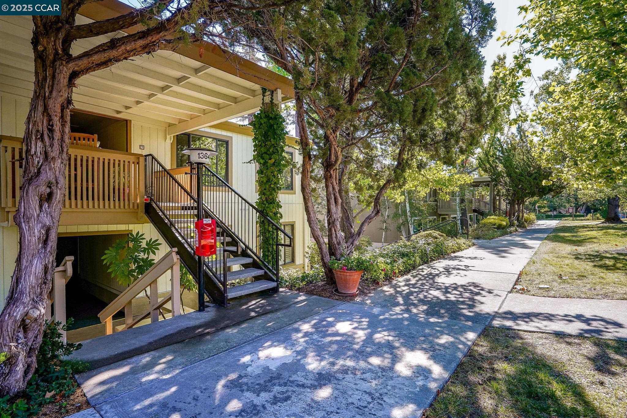 Photo #2: 41112663 Listing 