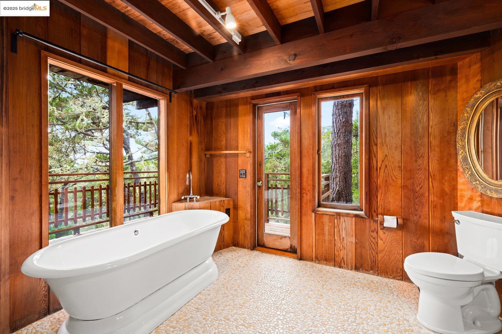 Detail Gallery Image 14 of 60 For 73 Mount Devon Rd, Carmel,  CA 93923 - 5 Beds | 3/1 Baths