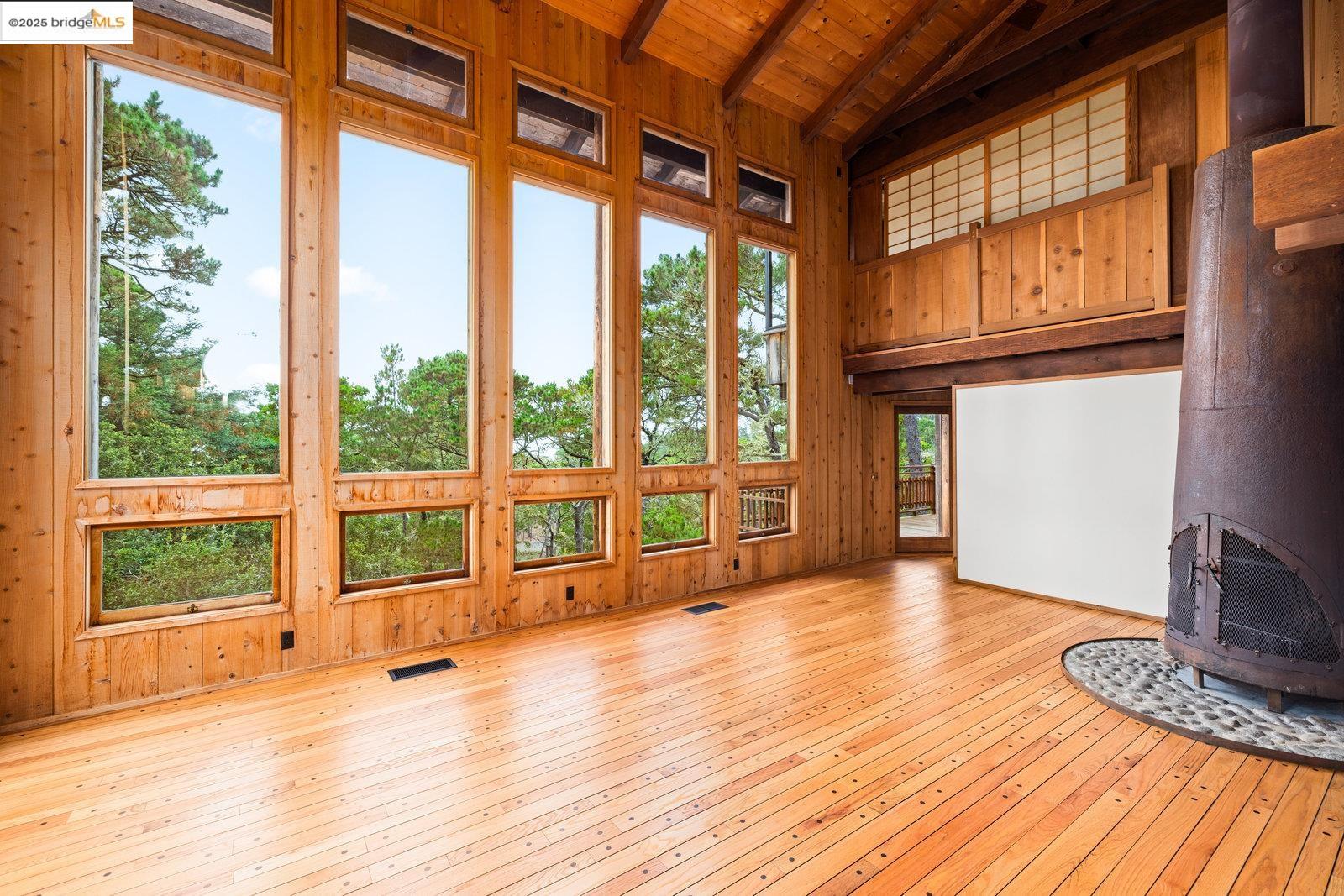 Detail Gallery Image 3 of 60 For 73 Mount Devon Rd, Carmel,  CA 93923 - 5 Beds | 3/1 Baths