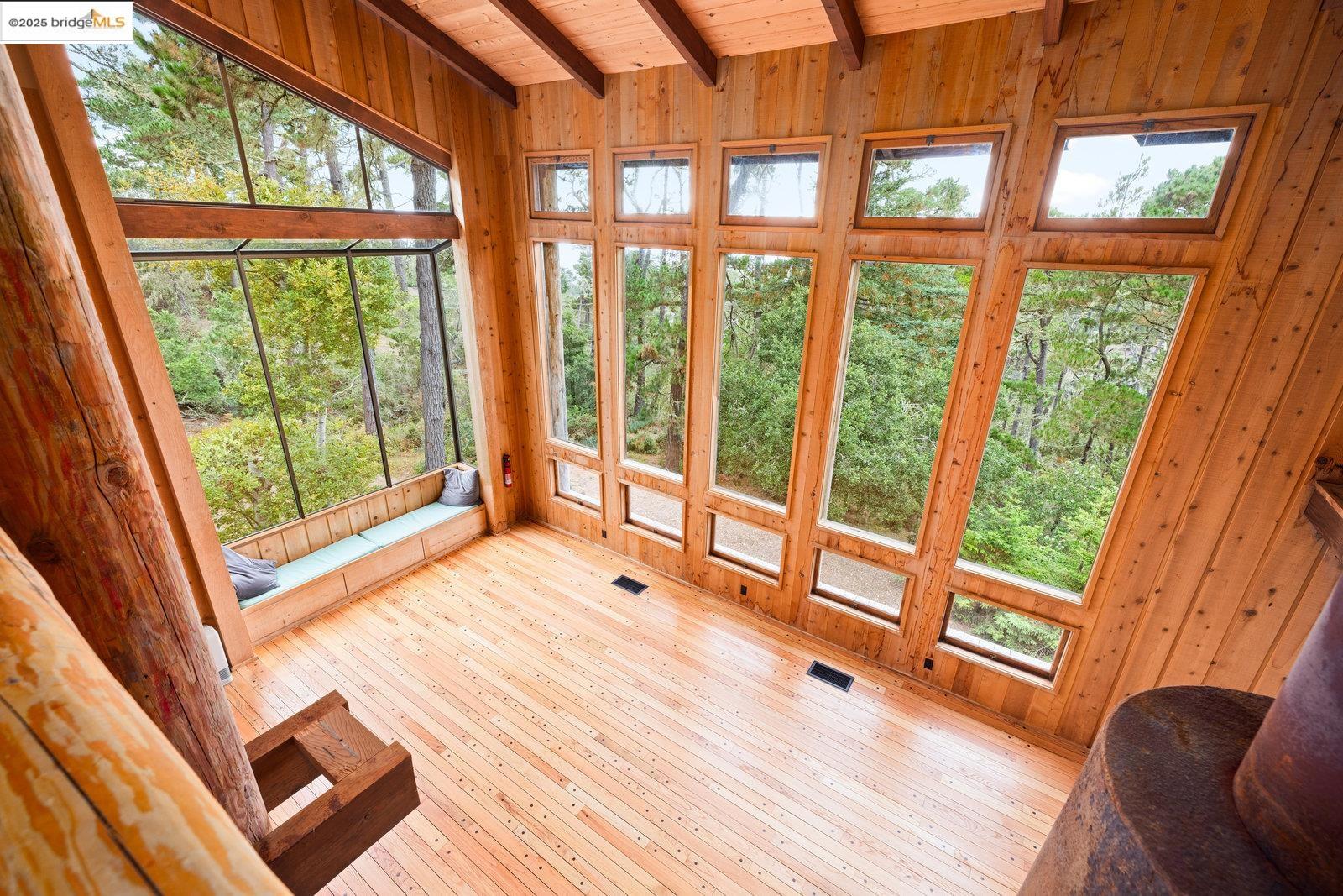 Detail Gallery Image 21 of 60 For 73 Mount Devon Rd, Carmel,  CA 93923 - 5 Beds | 3/1 Baths