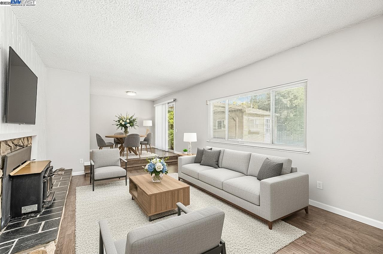 Detail Gallery Image 13 of 48 For 1059 Lakehurst Rd, Livermore,  CA 94551 - 4 Beds | 2 Baths