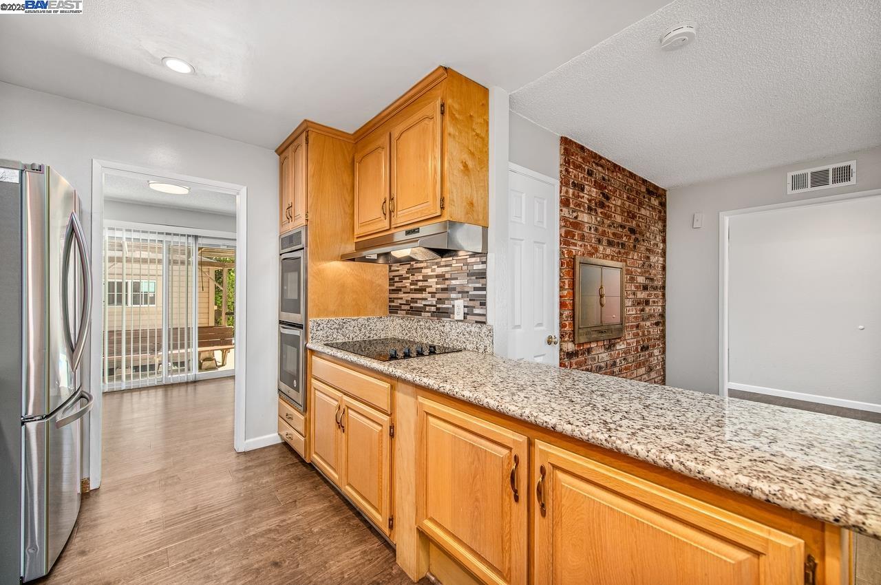 Detail Gallery Image 19 of 48 For 1059 Lakehurst Rd, Livermore,  CA 94551 - 4 Beds | 2 Baths