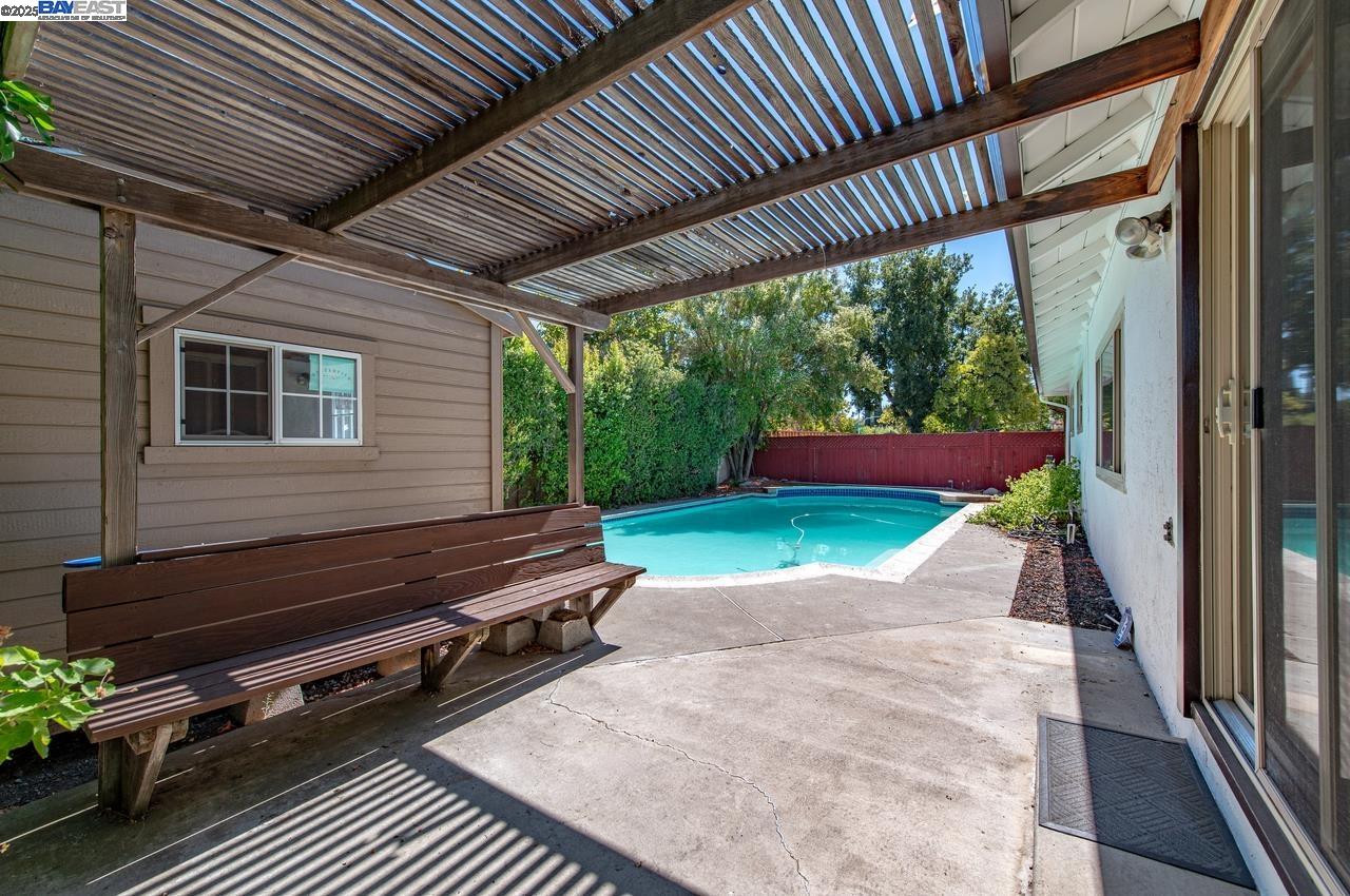 Detail Gallery Image 40 of 48 For 1059 Lakehurst Rd, Livermore,  CA 94551 - 4 Beds | 2 Baths