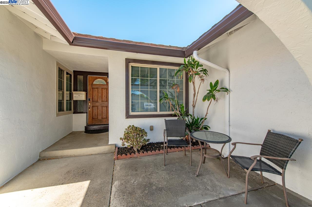 Detail Gallery Image 7 of 48 For 1059 Lakehurst Rd, Livermore,  CA 94551 - 4 Beds | 2 Baths