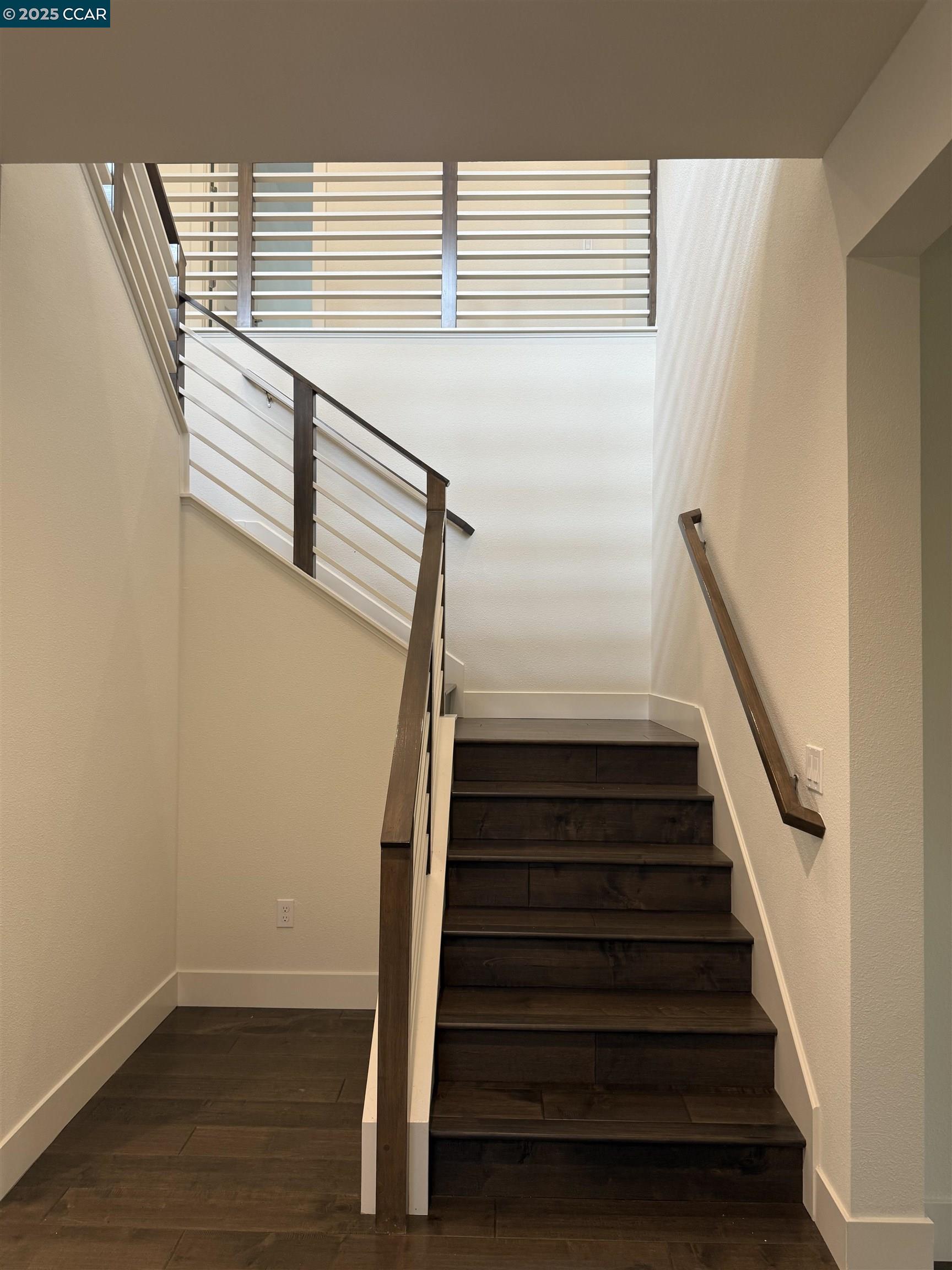 Detail Gallery Image 10 of 32 For 110 Julia Loop, Danville,  CA 94506 - 5 Beds | 4/1 Baths