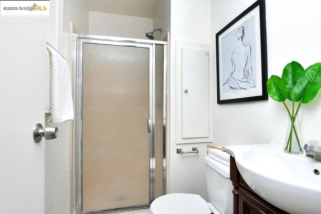 Detail Gallery Image 25 of 32 For 2449 Center Rd, Novato,  CA 94947 - 3 Beds | 2 Baths