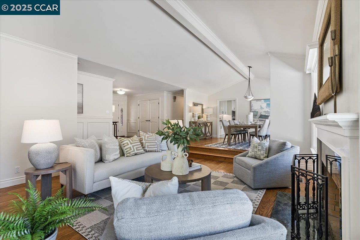 Detail Gallery Image 6 of 58 For 2385 Holly Oak Dr, Danville,  CA 94506 - 5 Beds | 3 Baths