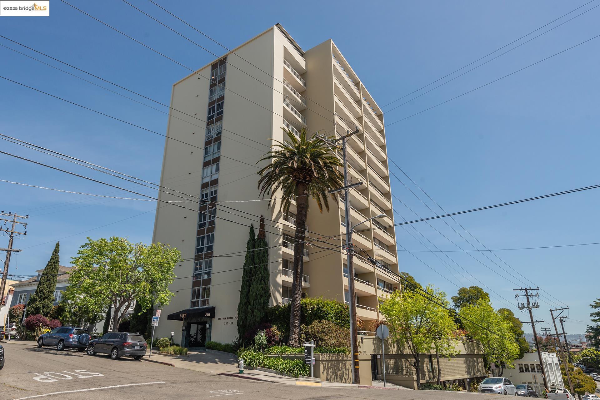 More Details about MLS # 41112700 : 320 LEE ST # 201
