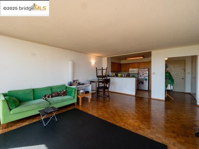Photo #6: 41112700 Listing 