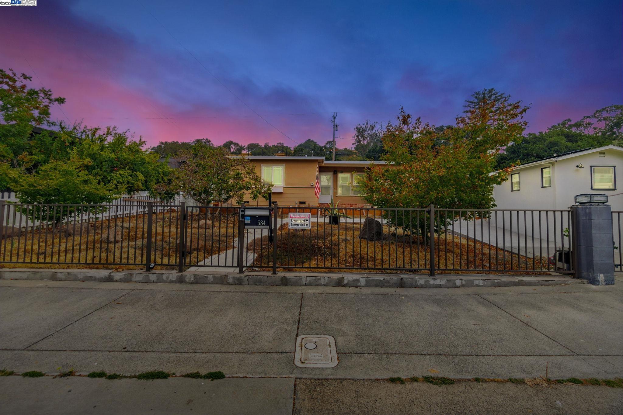 Front Image Thumbnail for BE41112713