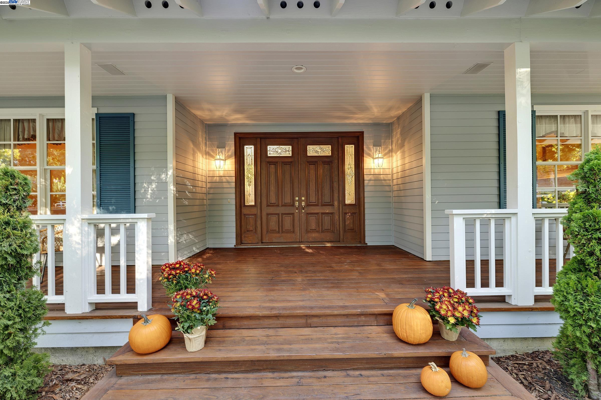 Detail Gallery Image 2 of 60 For 8281 Sassafras Ct, Pleasanton,  CA 94566 - 4 Beds | 3/1 Baths