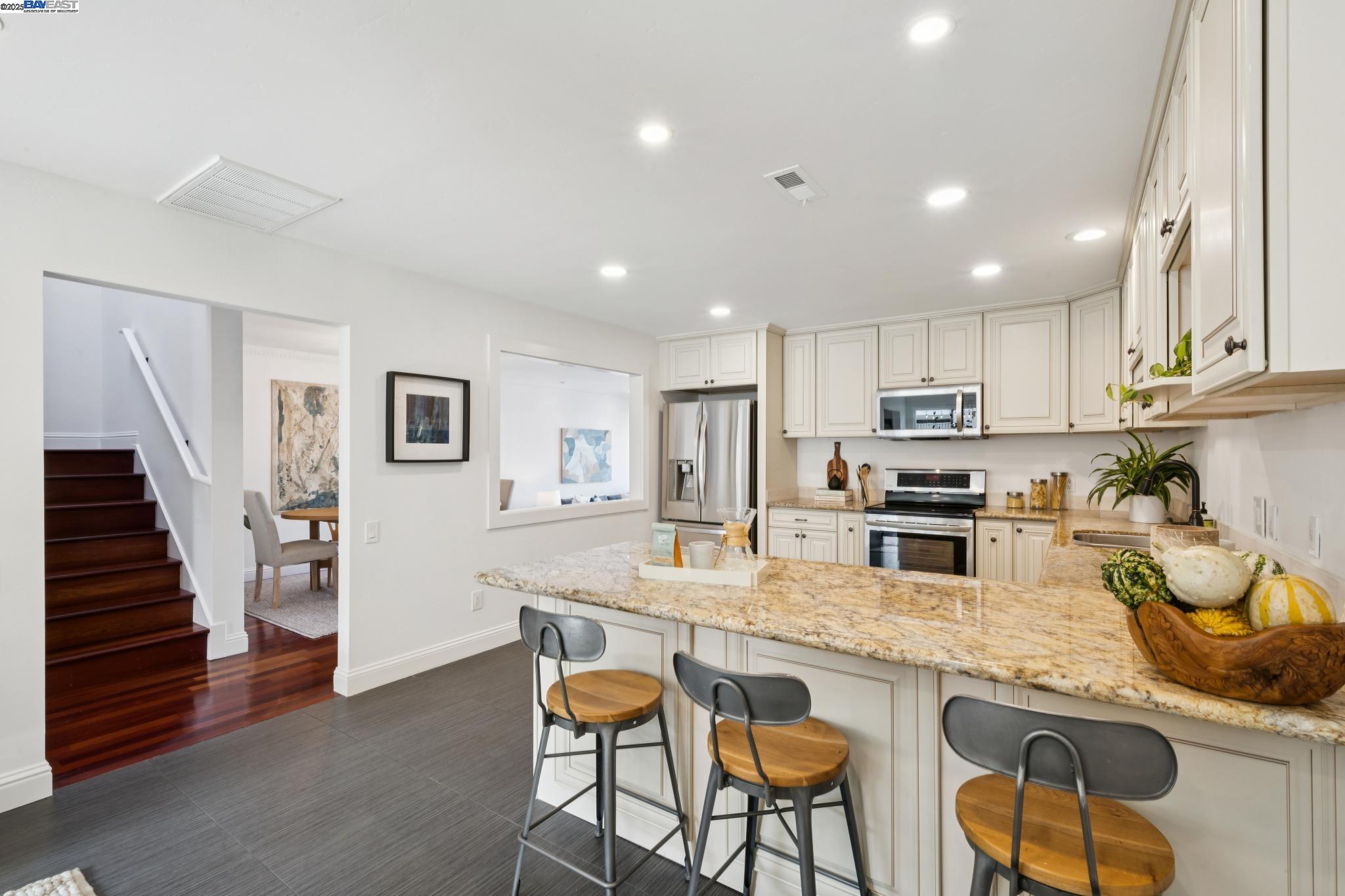 Photo #12: 41112716 Listing: Photo #12