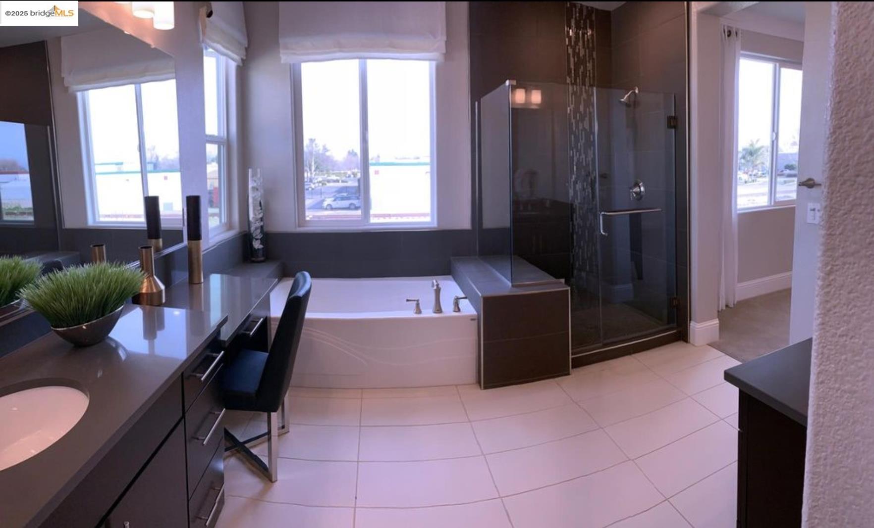 Detail Gallery Image 14 of 20 For 807 Bamboo Drive, Brentwood,  CA 94513-9999 - 5 Beds | 4 Baths