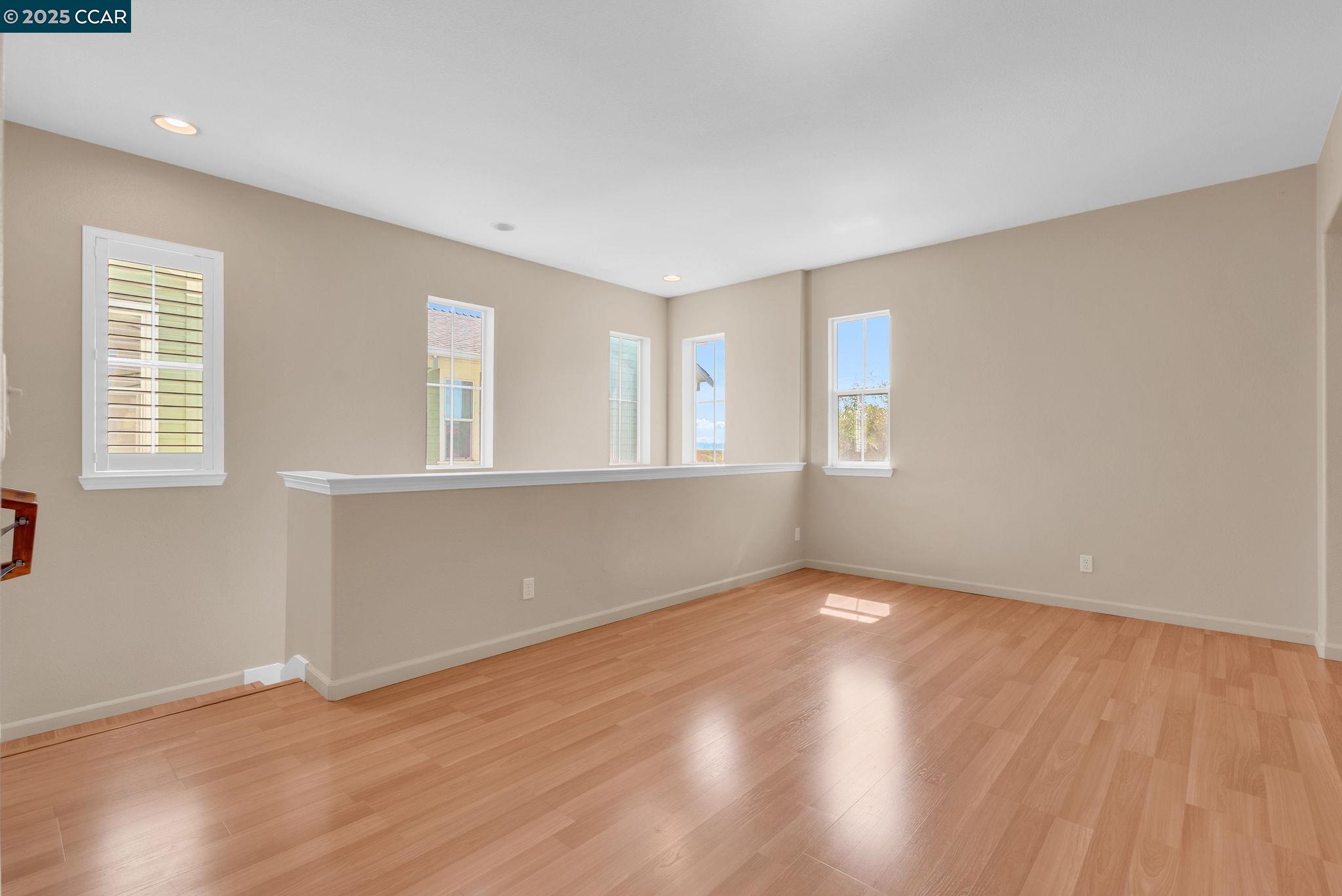 Detail Gallery Image 20 of 45 For 1051 Madrone Ave, Vallejo,  CA 94592 - 3 Beds | 2/1 Baths