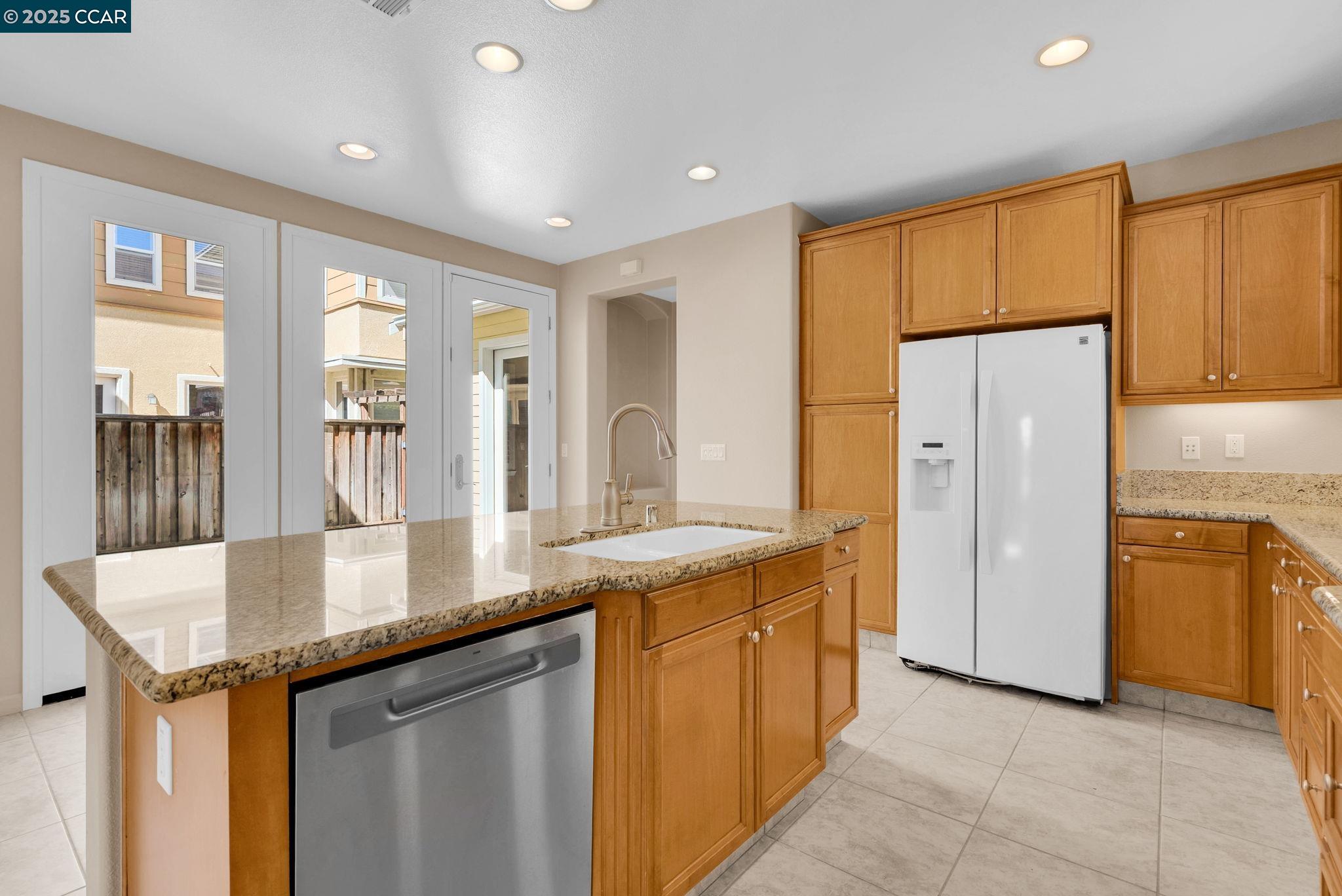 Detail Gallery Image 10 of 45 For 1051 Madrone Ave, Vallejo,  CA 94592 - 3 Beds | 2/1 Baths