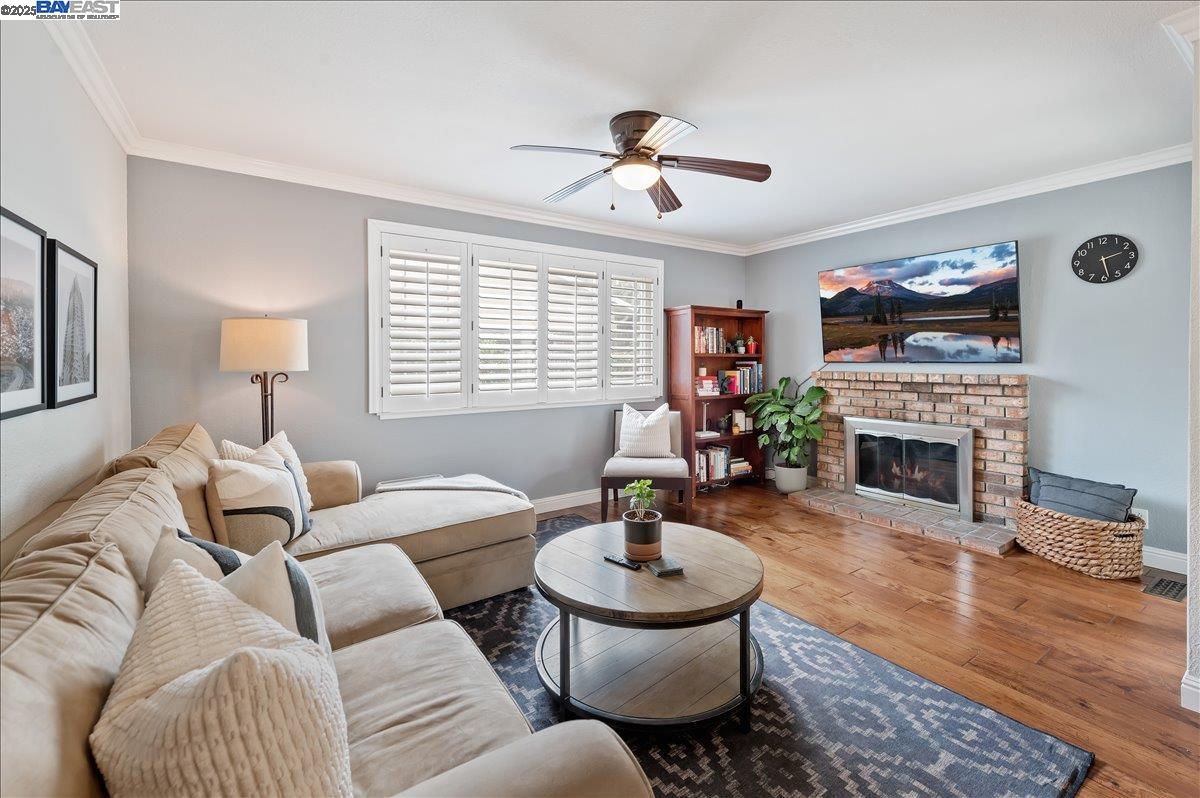 Detail Gallery Image 16 of 48 For 2474 Tanager Dr, Pleasanton,  CA 94566 - 4 Beds | 2 Baths