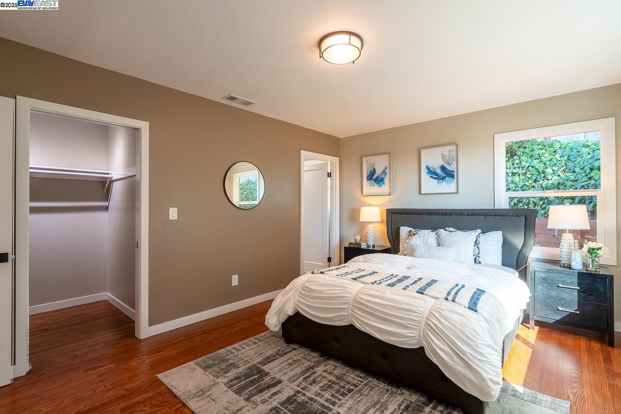 Detail Gallery Image 18 of 35 For 2818 Steinmetz Way, Oakland,  CA 94602 - 3 Beds | 2 Baths