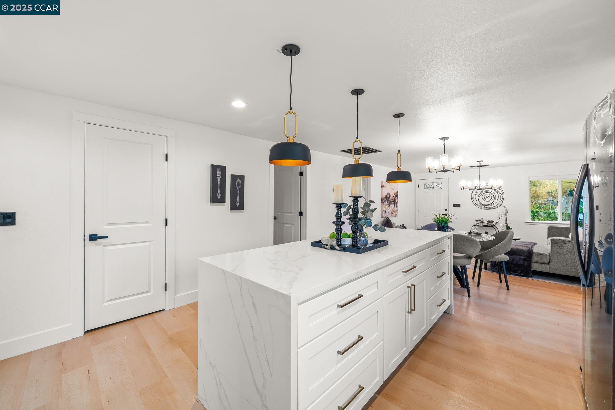 Detail Gallery Image 11 of 31 For 5720 El Dorado Ave, El Cerrito,  CA 94530 - 3 Beds | 2/1 Baths