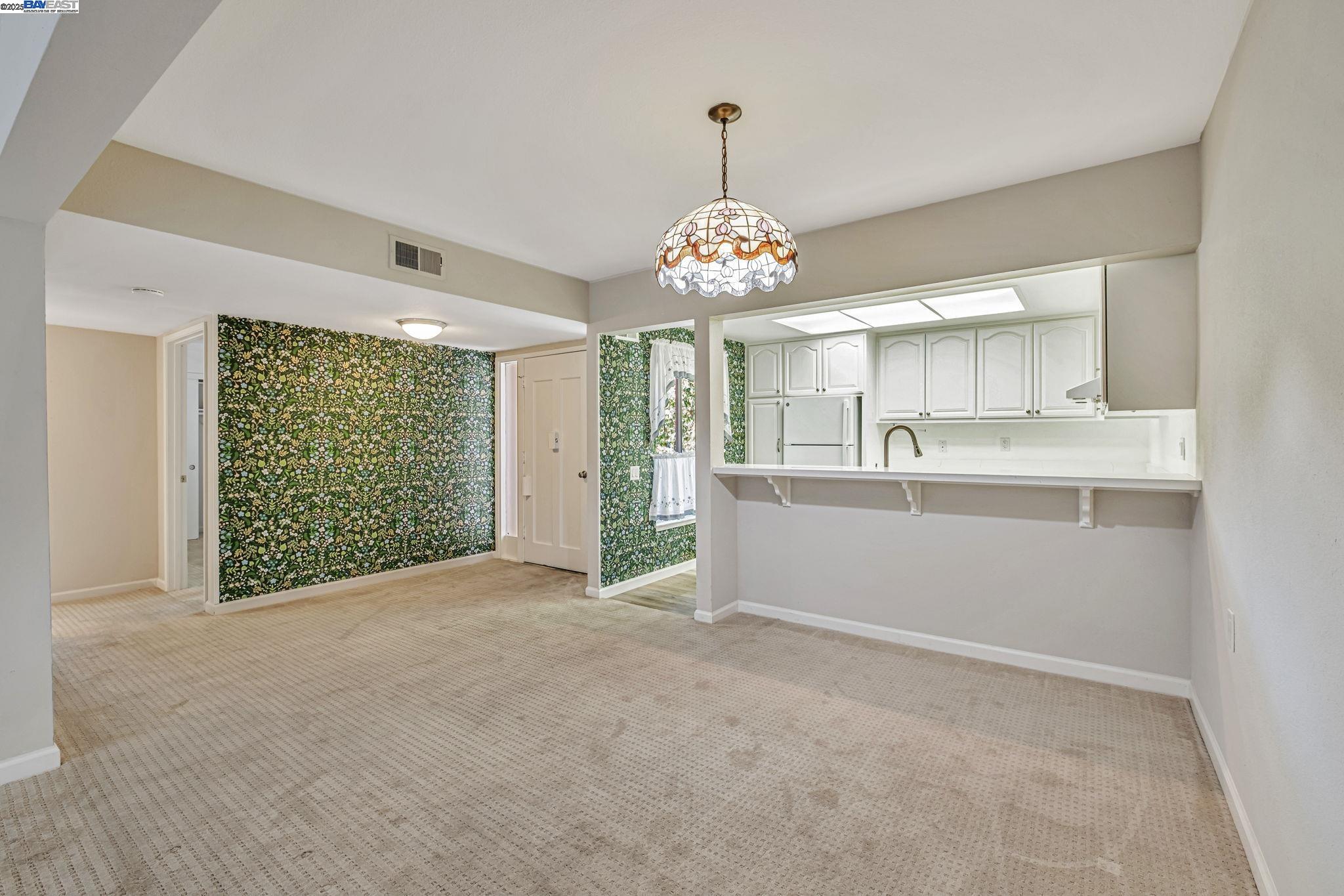 Photo #9: 41112747 Listing: Photo #9