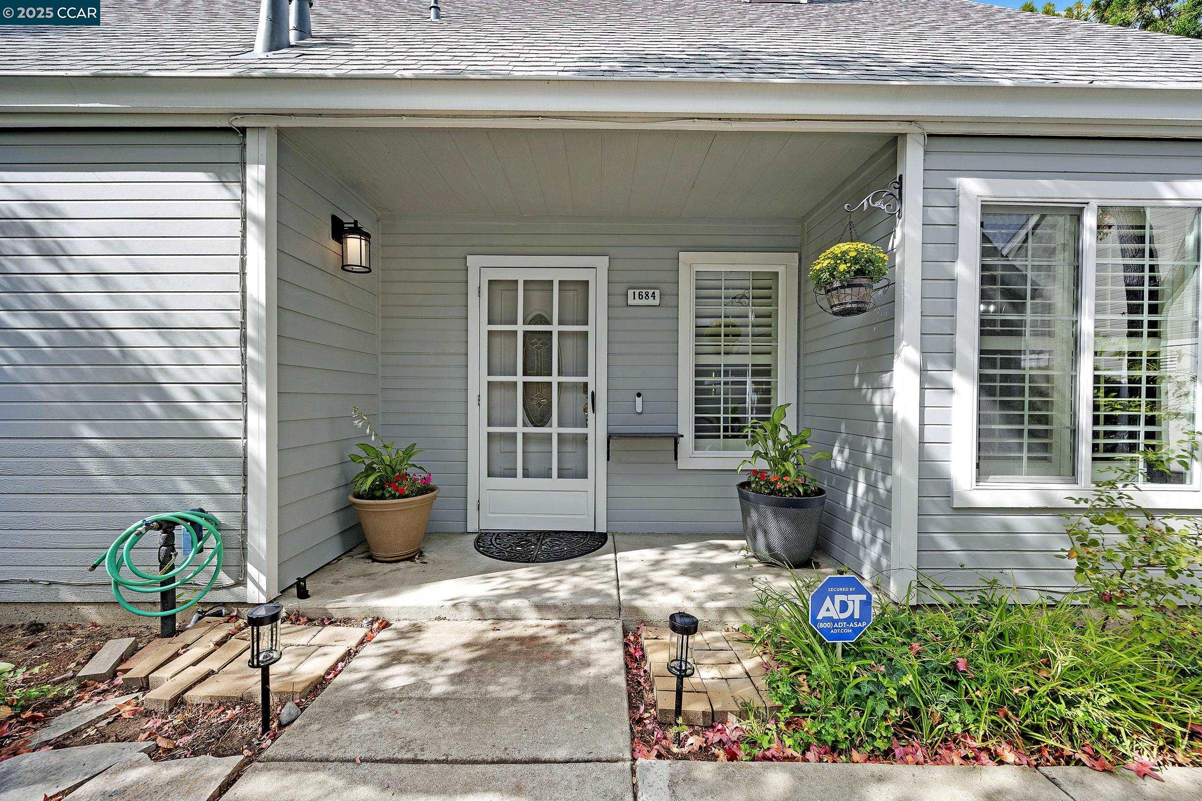 Front Image Thumbnail for CC41112759