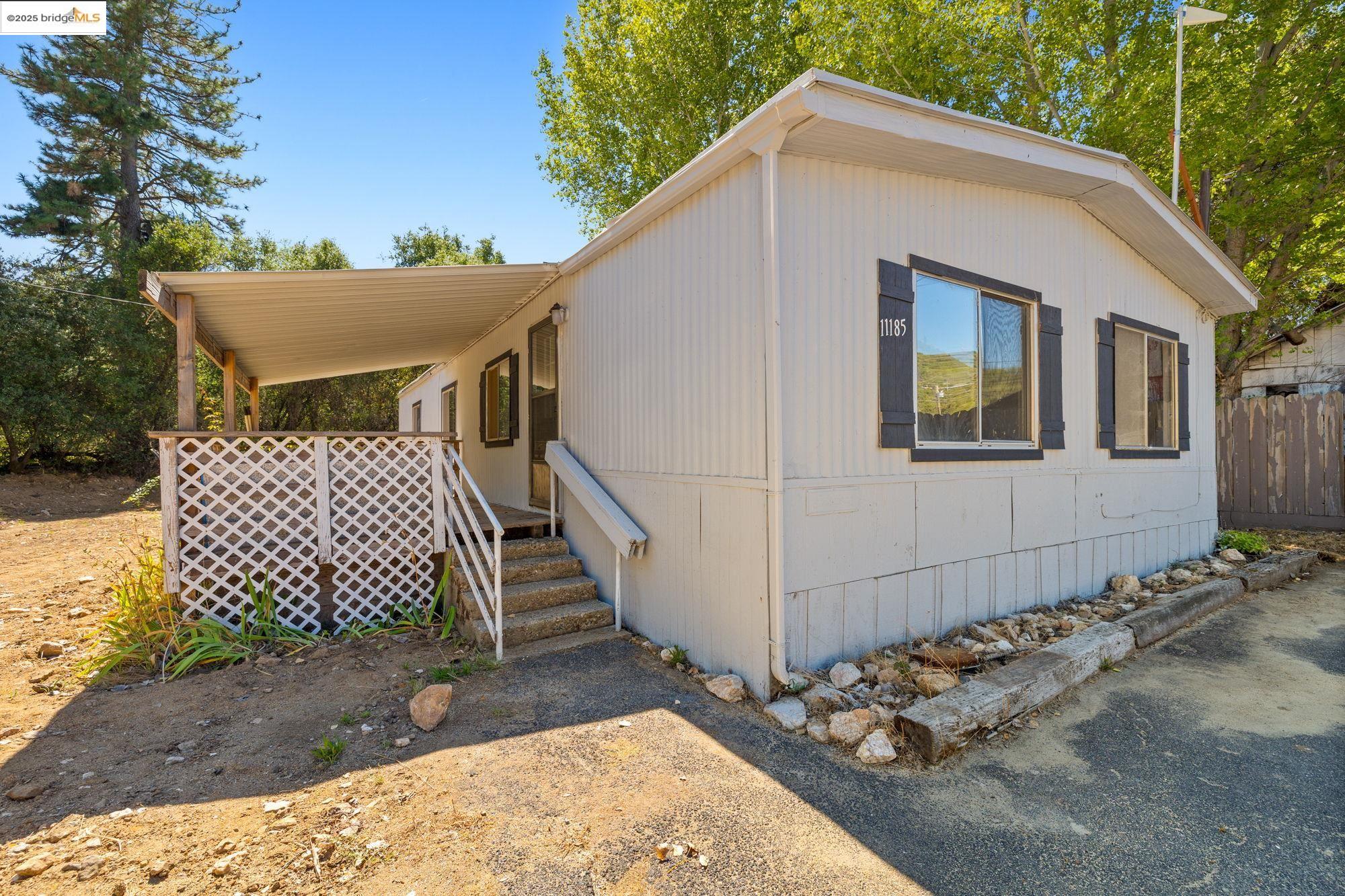 Detail Gallery Image 2 of 17 For 11185 Black Rd, Big Oak Flat,  CA 95305 - 3 Beds | 2 Baths