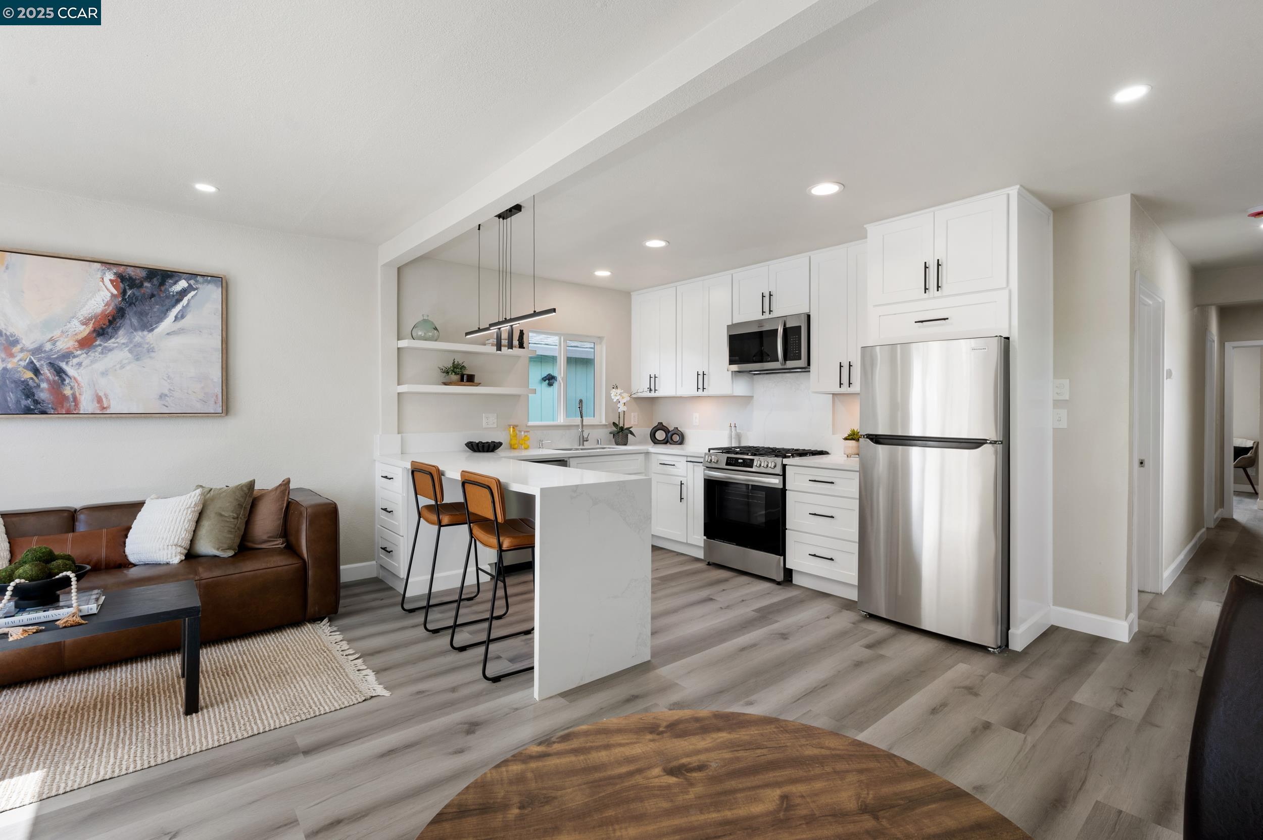 Detail Gallery Image 13 of 28 For 1245 90th, Oakland,  CA 94603 - 2 Beds | 2 Baths