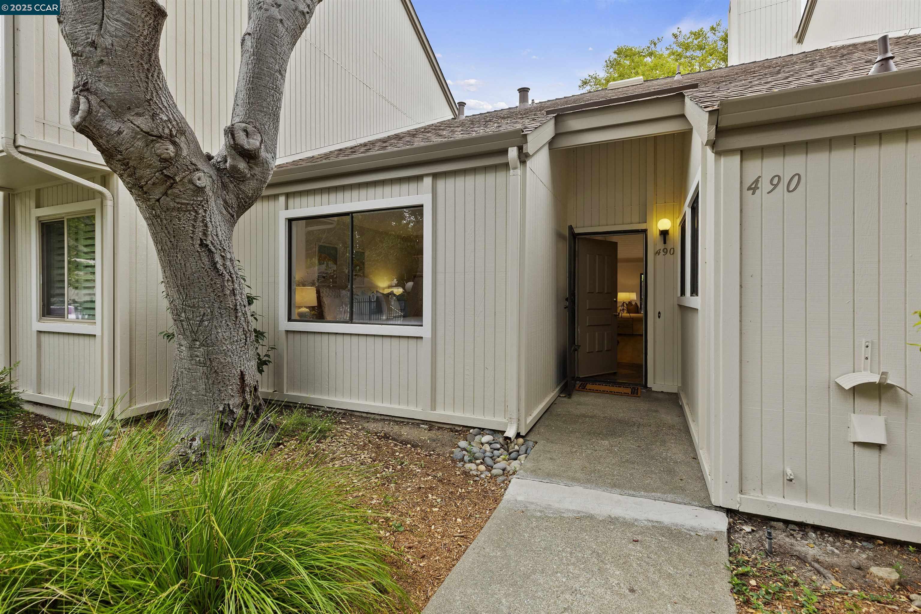 Photo #3: 41112765 Listing 