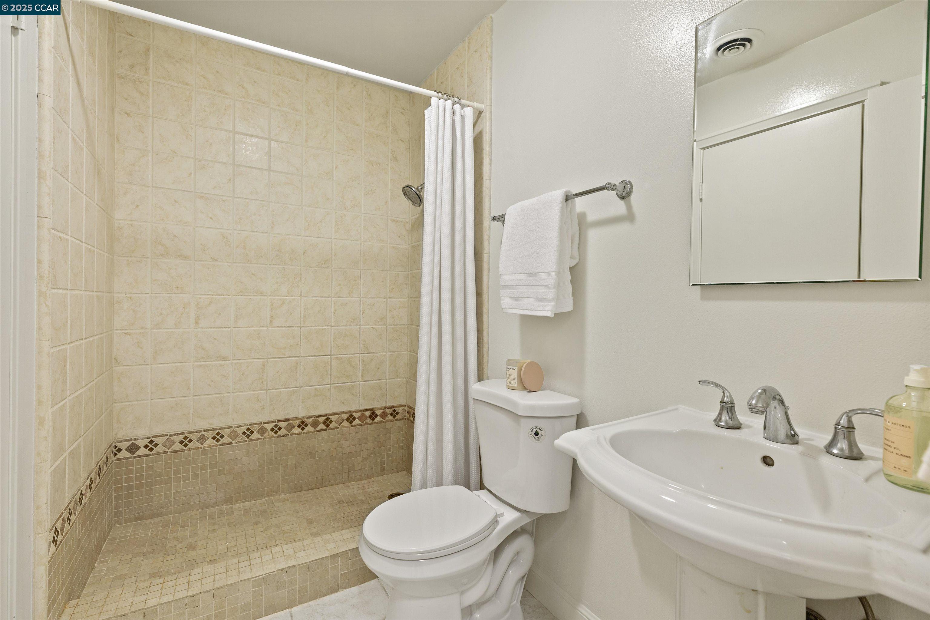 Photo #22: 41112765 Listing: Photo #22