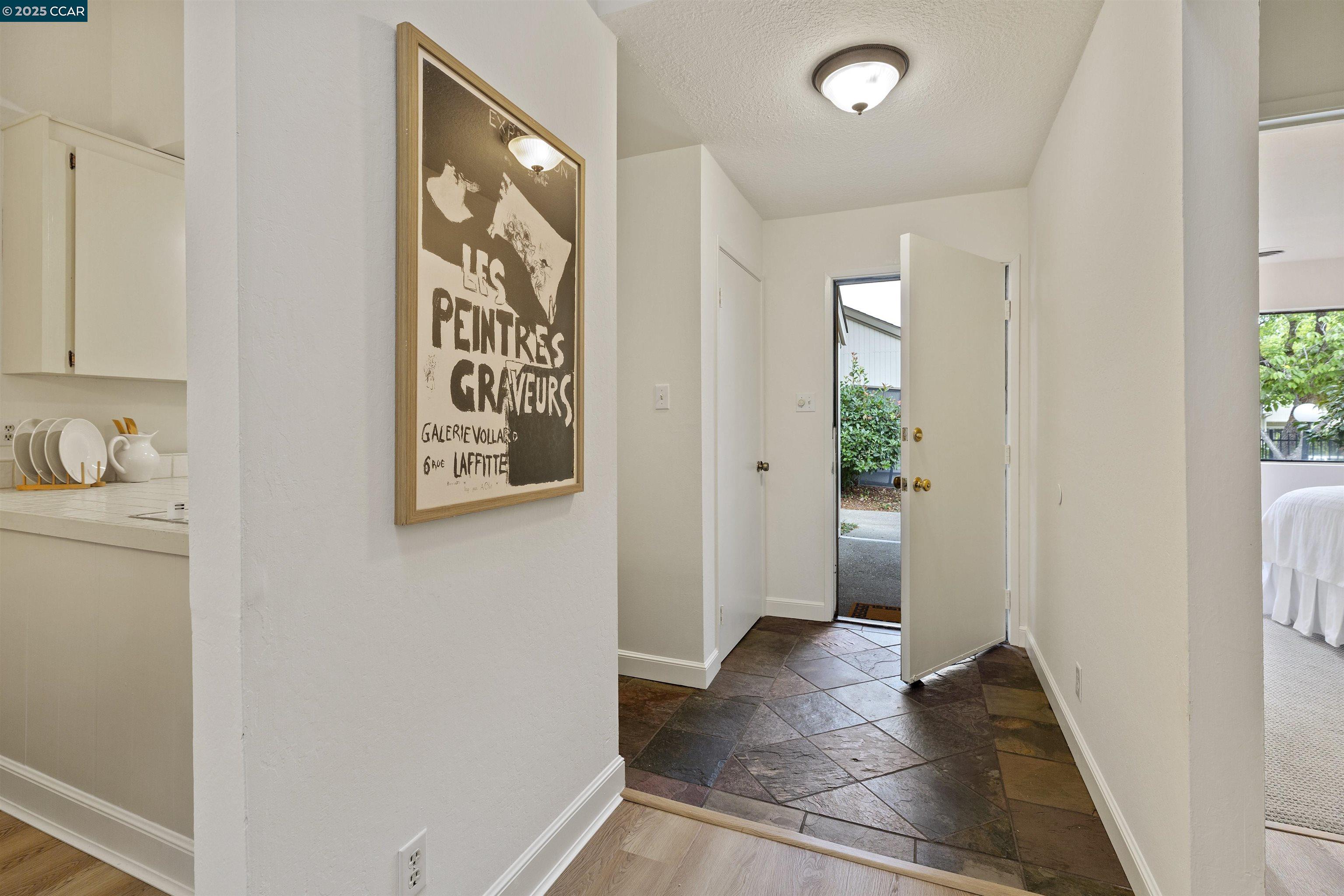 Photo #4: 41112765 Listing 