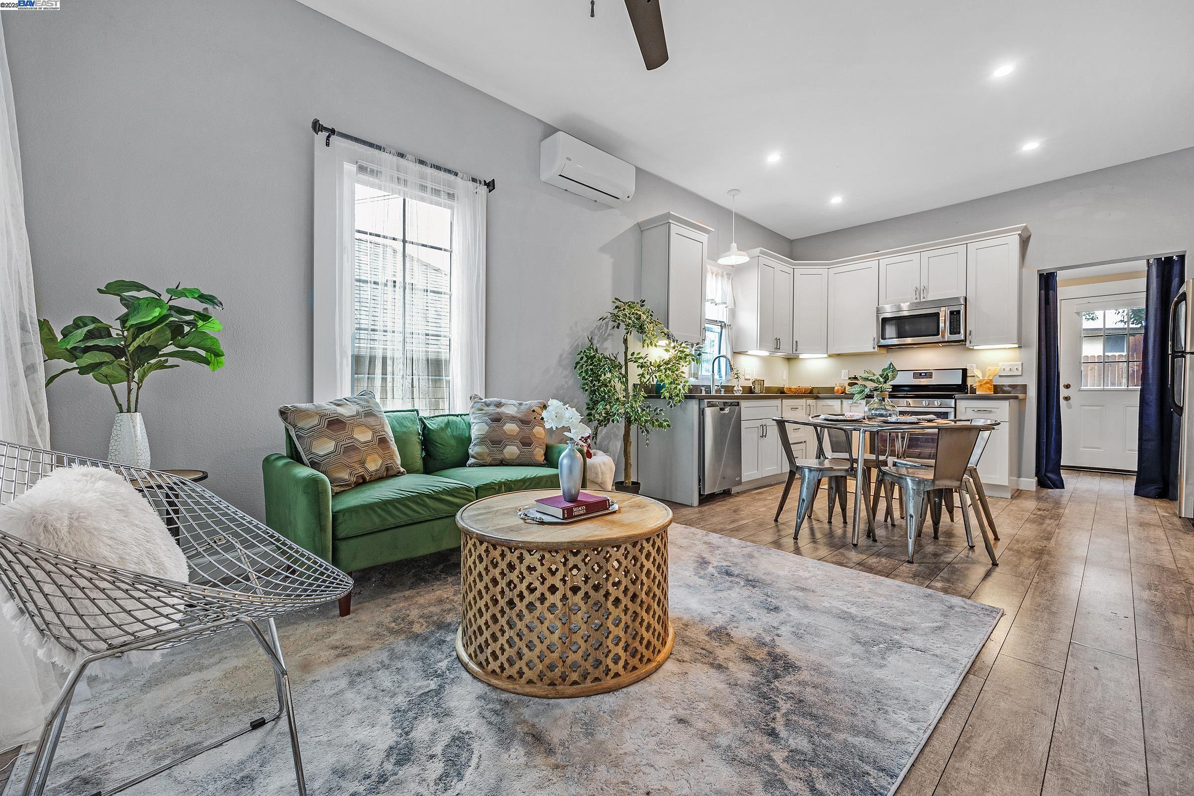 Detail Gallery Image 6 of 30 For 209 Marine St, Richmond,  CA 94801 - 1 Beds | 1 Baths