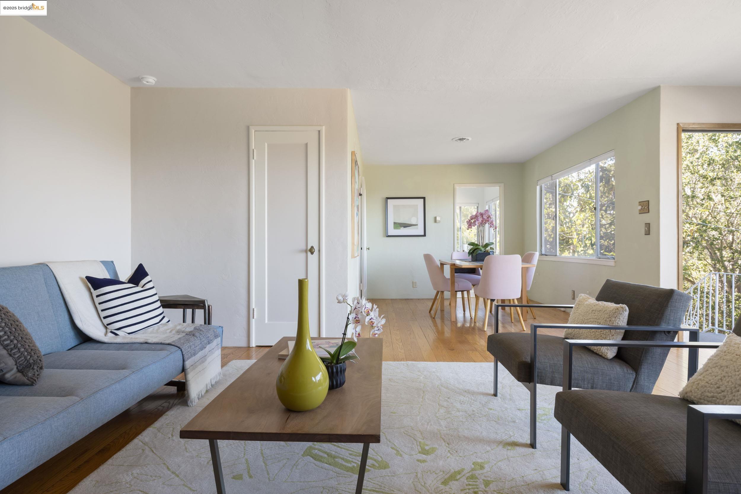 Detail Gallery Image 9 of 41 For 4686 Davenport Ave, Oakland,  CA 94619 - 2 Beds | 1 Baths