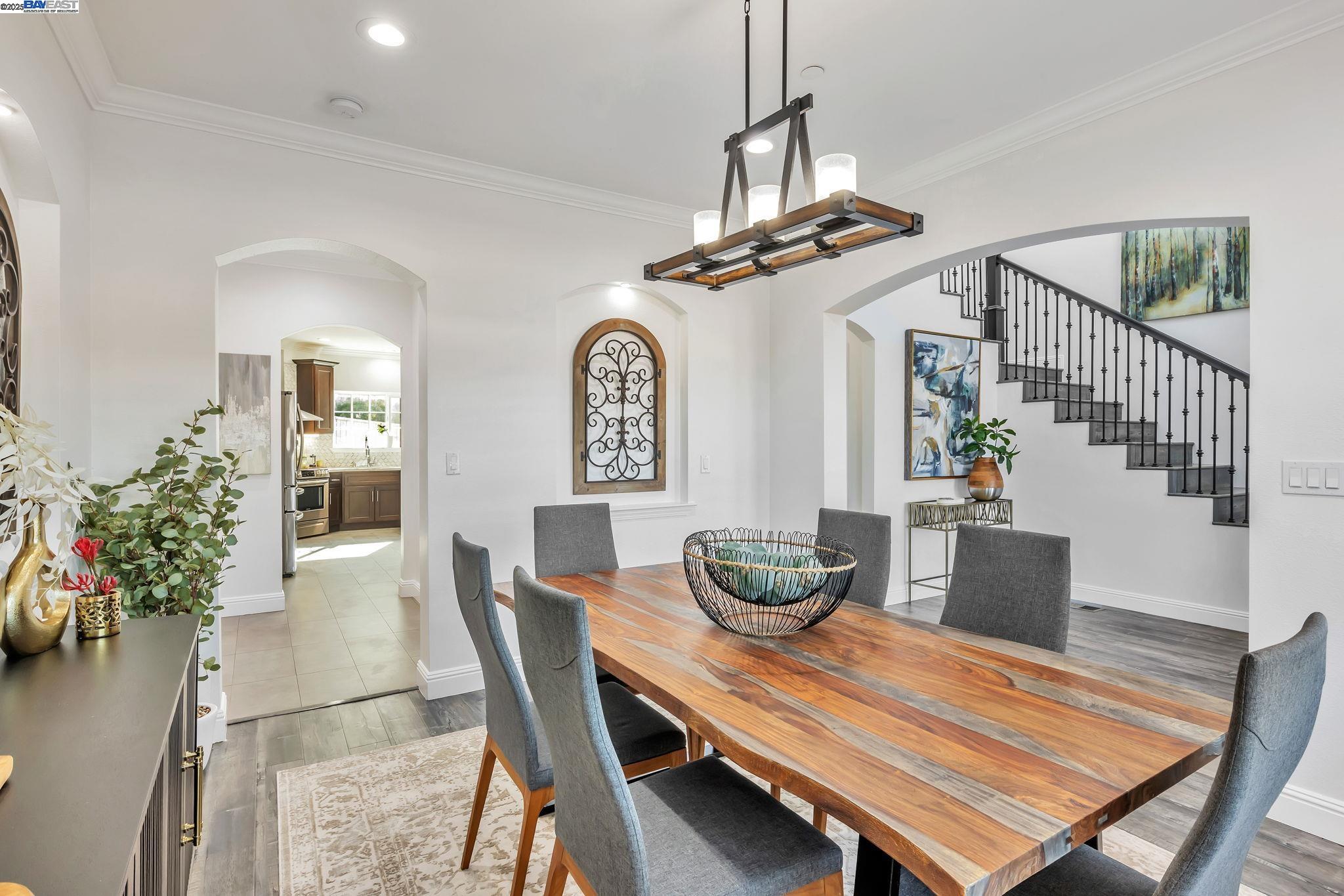 Detail Gallery Image 23 of 60 For 4597 Edwards Ln., Castro Valley,  CA 94546-4734 - 5 Beds | 4/1 Baths