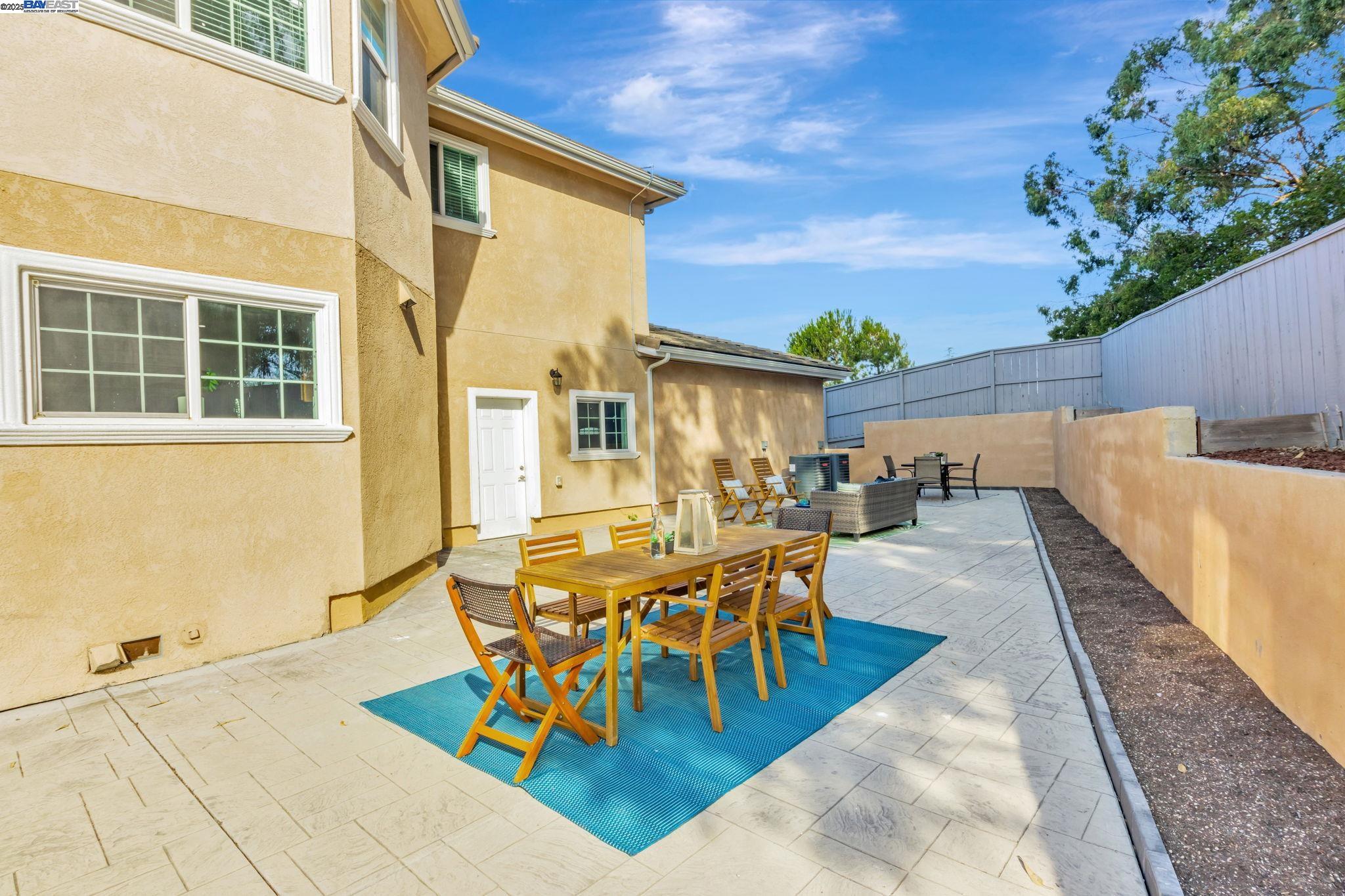 Detail Gallery Image 53 of 60 For 4597 Edwards Ln., Castro Valley,  CA 94546-4734 - 5 Beds | 4/1 Baths