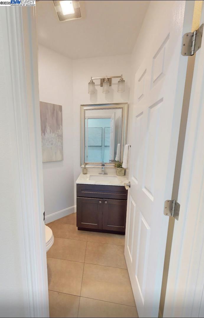 Detail Gallery Image 8 of 60 For 4597 Edwards Ln., Castro Valley,  CA 94546-4734 - 5 Beds | 4/1 Baths