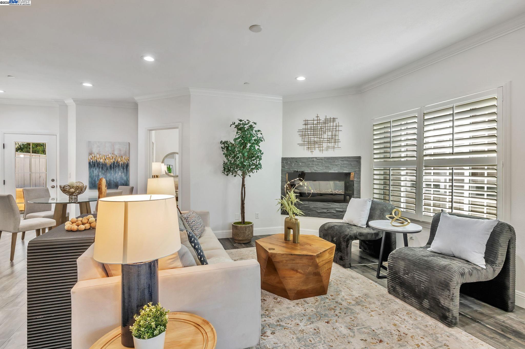 Detail Gallery Image 10 of 60 For 4597 Edwards Ln., Castro Valley,  CA 94546-4734 - 5 Beds | 4/1 Baths